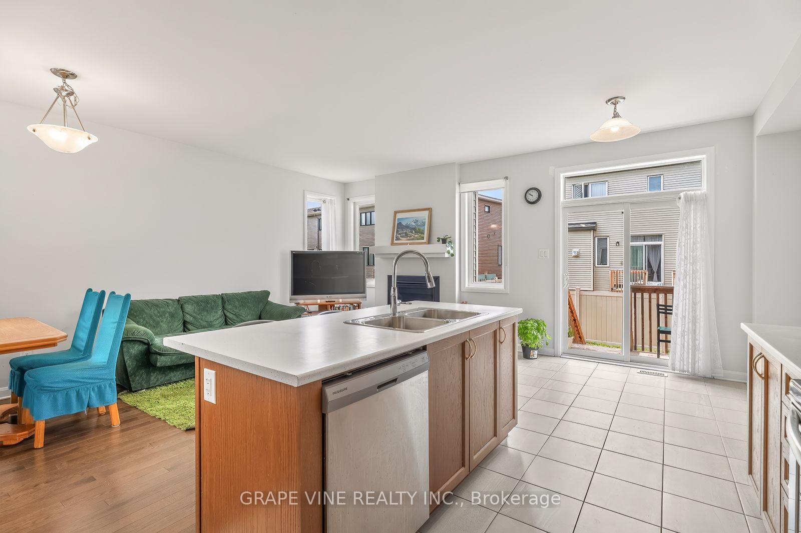 Photo 14 of 533 Winterset Road, Ottawa, Kanata - Kanata Lakes/Heritage Hills — HOMEH