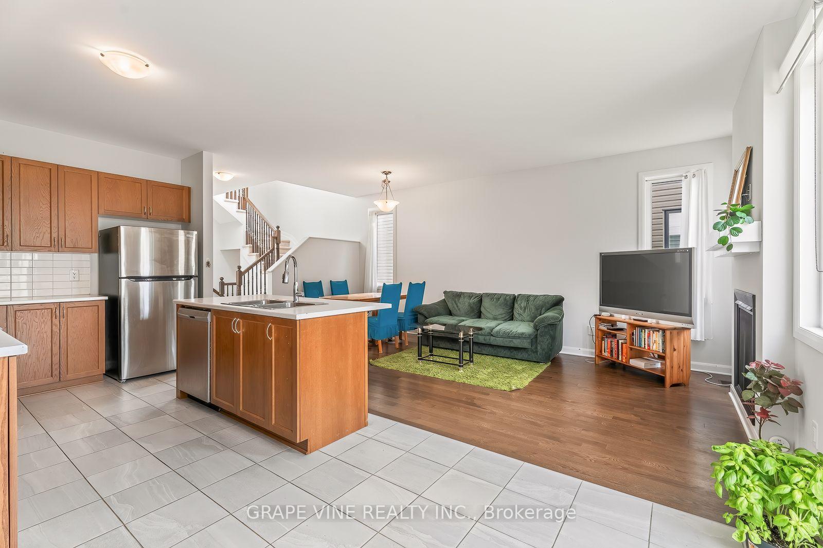 Photo 16 of 533 Winterset Road, Ottawa, Kanata - Kanata Lakes/Heritage Hills — HOMEH