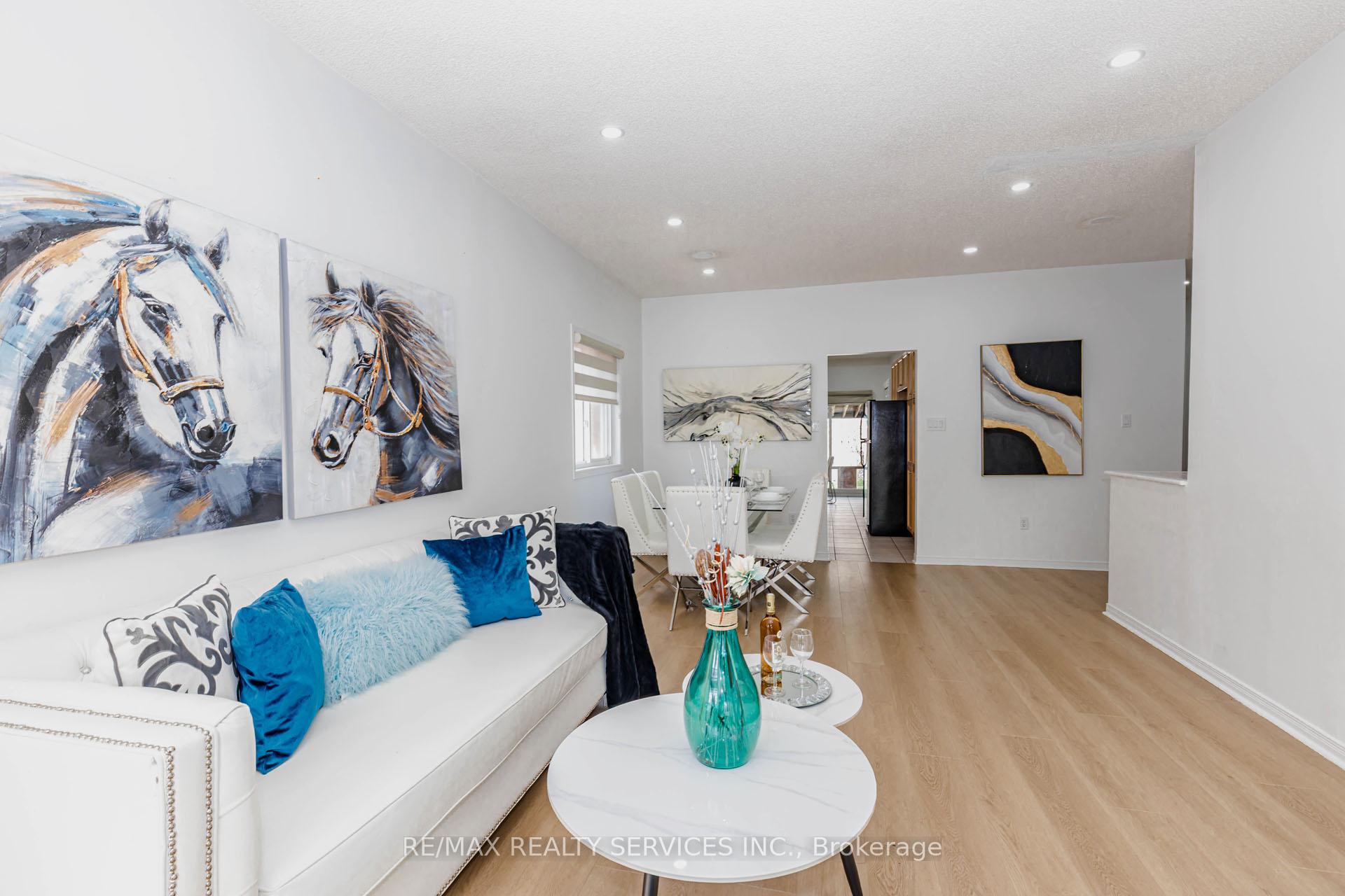 Photo 8 of 3 Orchid Drive, Brampton, Northwest Sandalwood Parkway — HOMEH