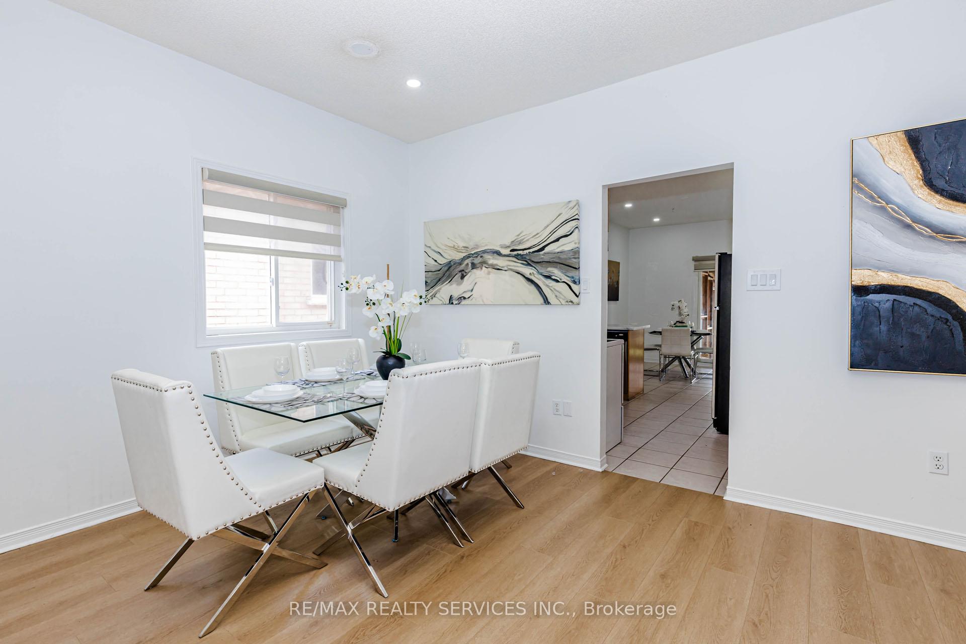Photo 9 of 3 Orchid Drive, Brampton, Northwest Sandalwood Parkway — HOMEH