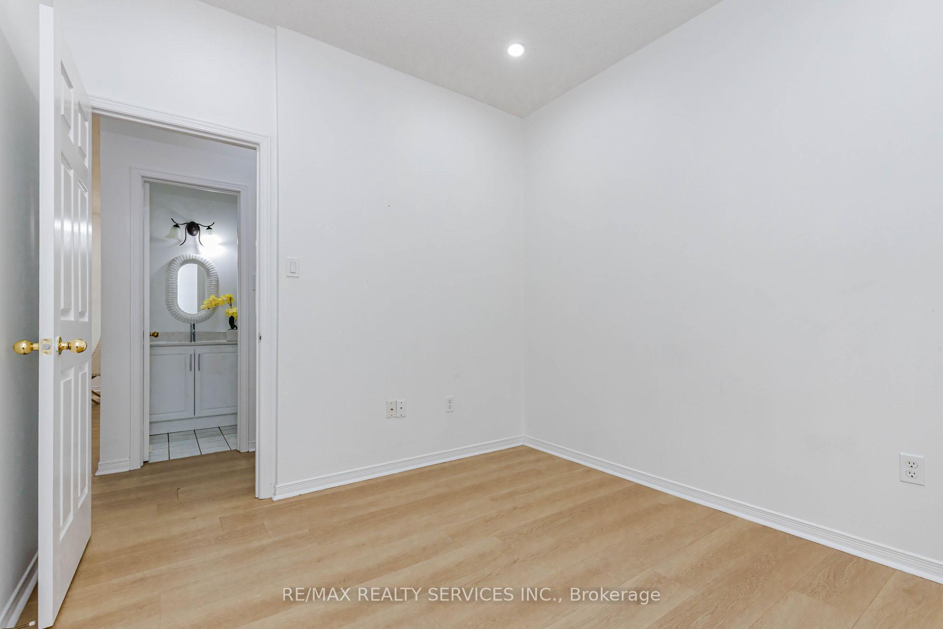 Photo 31 of 3 Orchid Drive, Brampton, Northwest Sandalwood Parkway — HOMEH