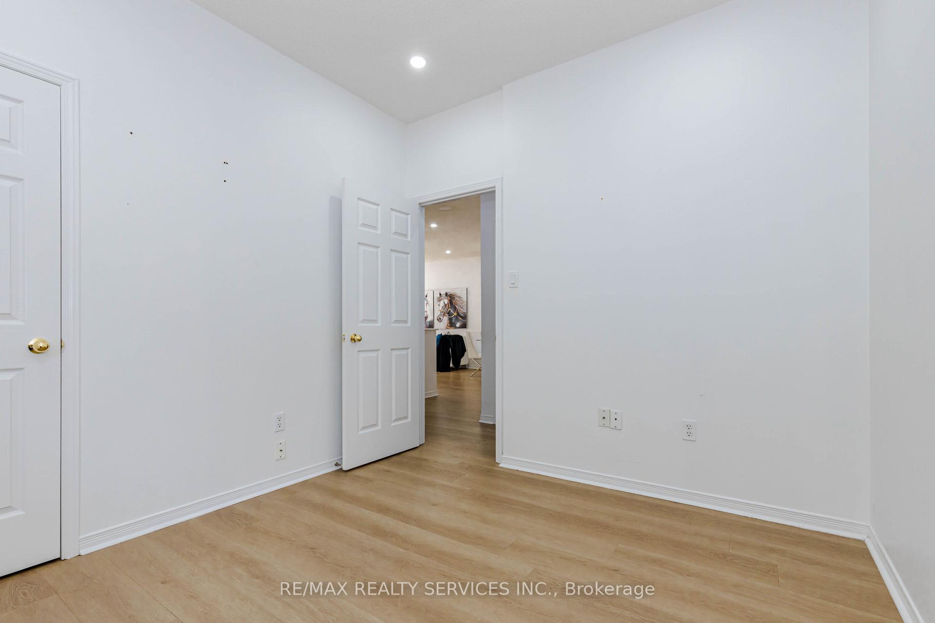 Photo 32 of 3 Orchid Drive, Brampton, Northwest Sandalwood Parkway — HOMEH