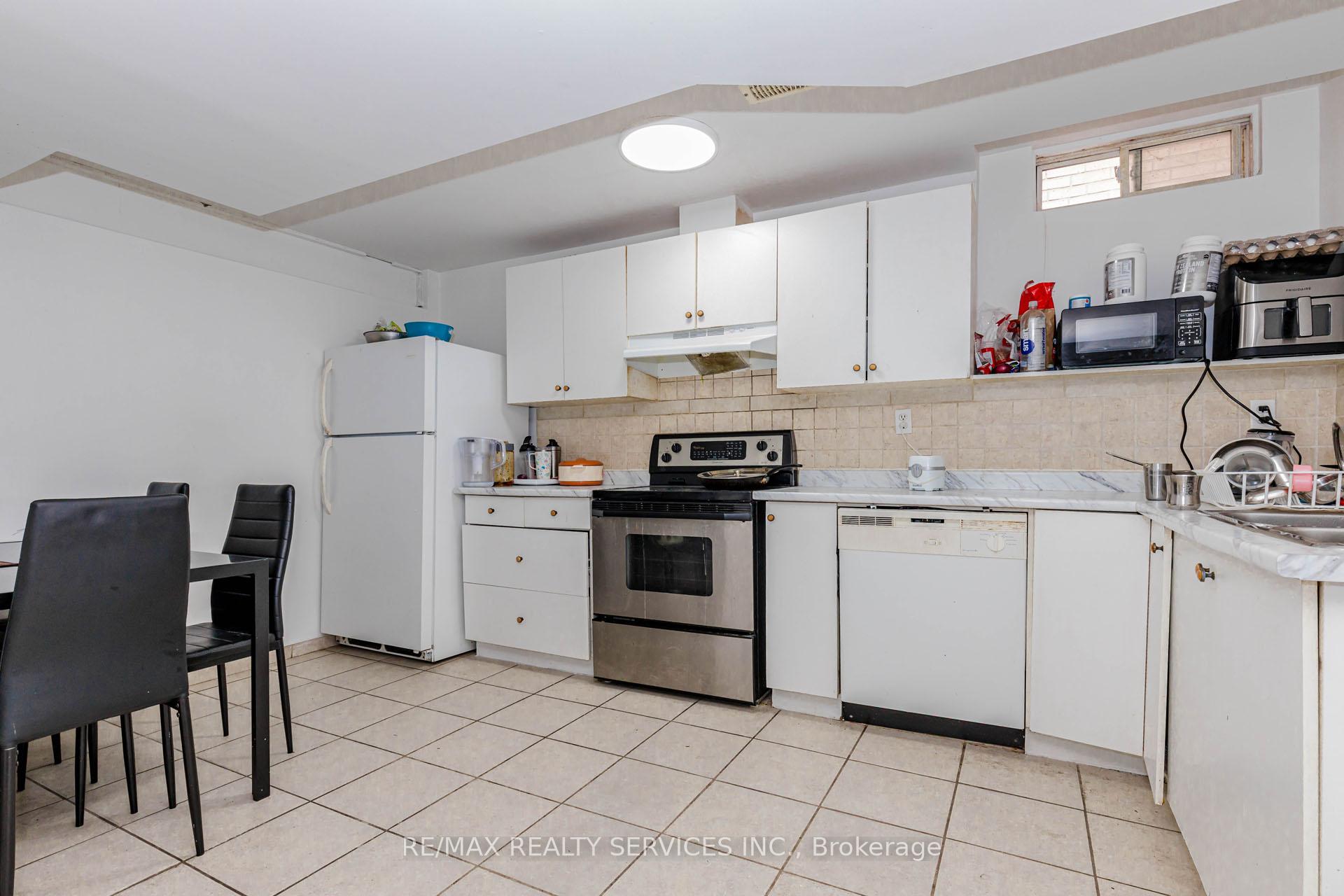 Photo 37 of 3 Orchid Drive, Brampton, Northwest Sandalwood Parkway — HOMEH