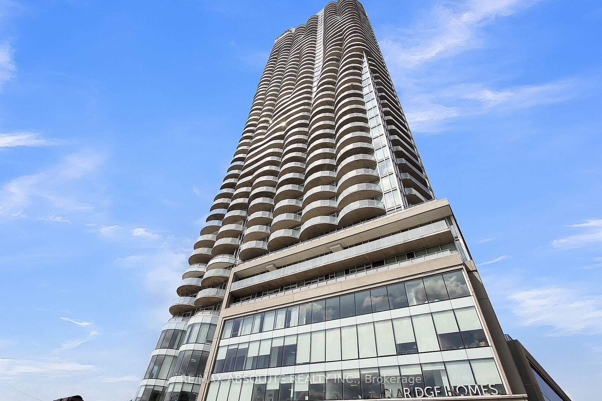 Front of Unit 902, 805 Carling Avenue