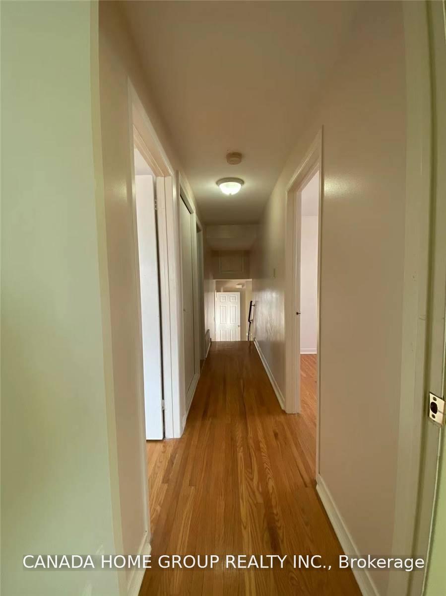 Photo 8 of Unit Upper, 820 Forestwood Drive, Mississauga, Erindale — HOMEH