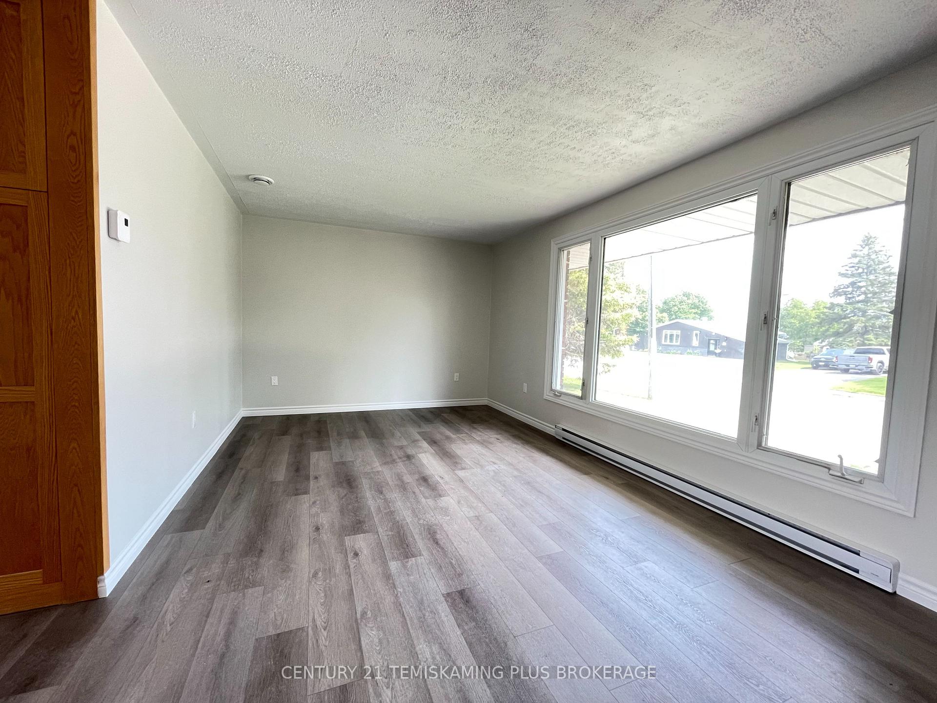 Photo 13 of 225 Hessle Avenue, Temiskaming Shores, New Liskeard — HOMEH
