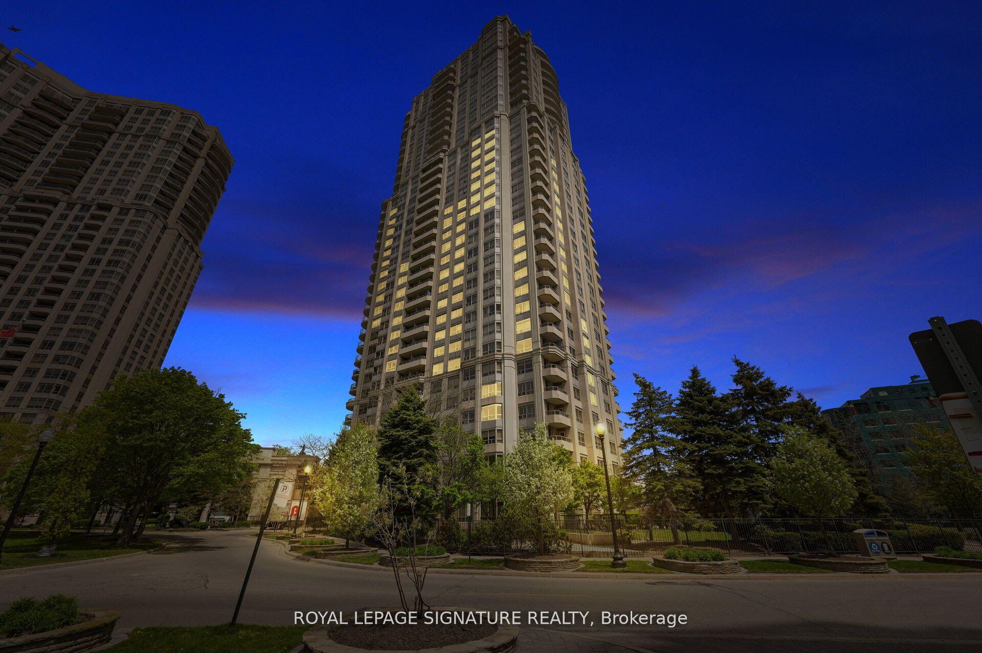 Front of Unit 1126, 25 Kingsbridge Garden Circle