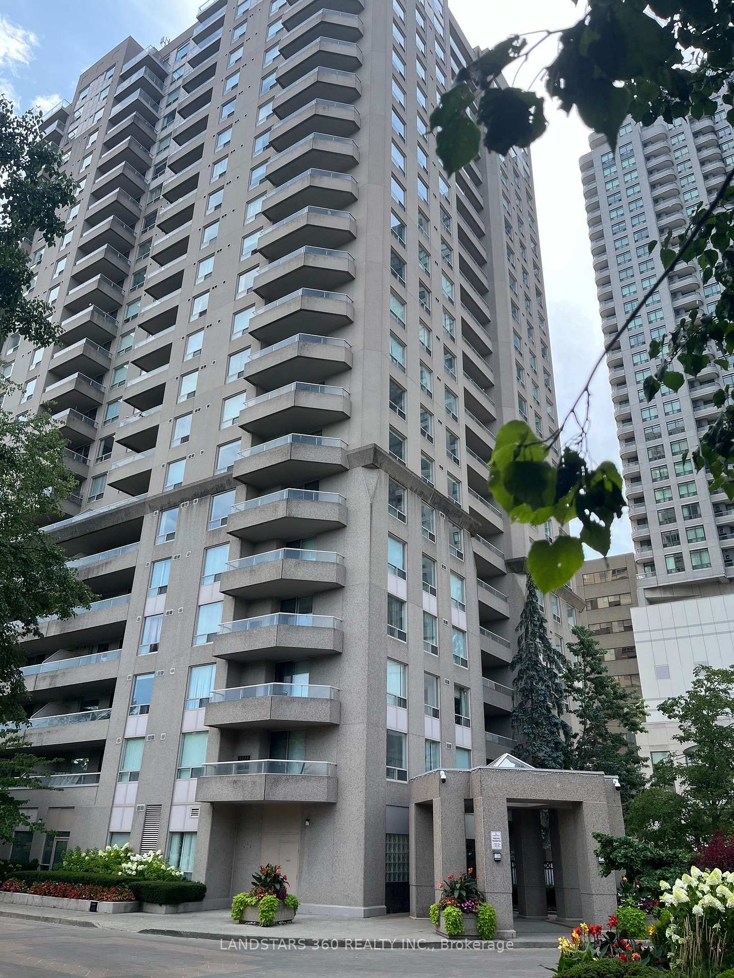 Photo 1 of Unit 902, 18 Hillcrest Avenue, North York, Willowdale East — HOMEH