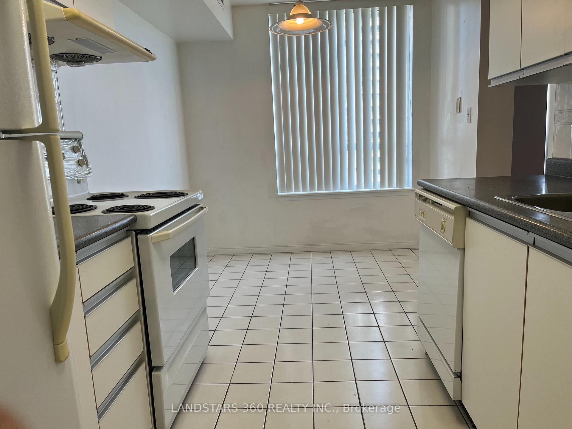 Photo 10 of Unit 902, 18 Hillcrest Avenue, North York, Willowdale East — HOMEH