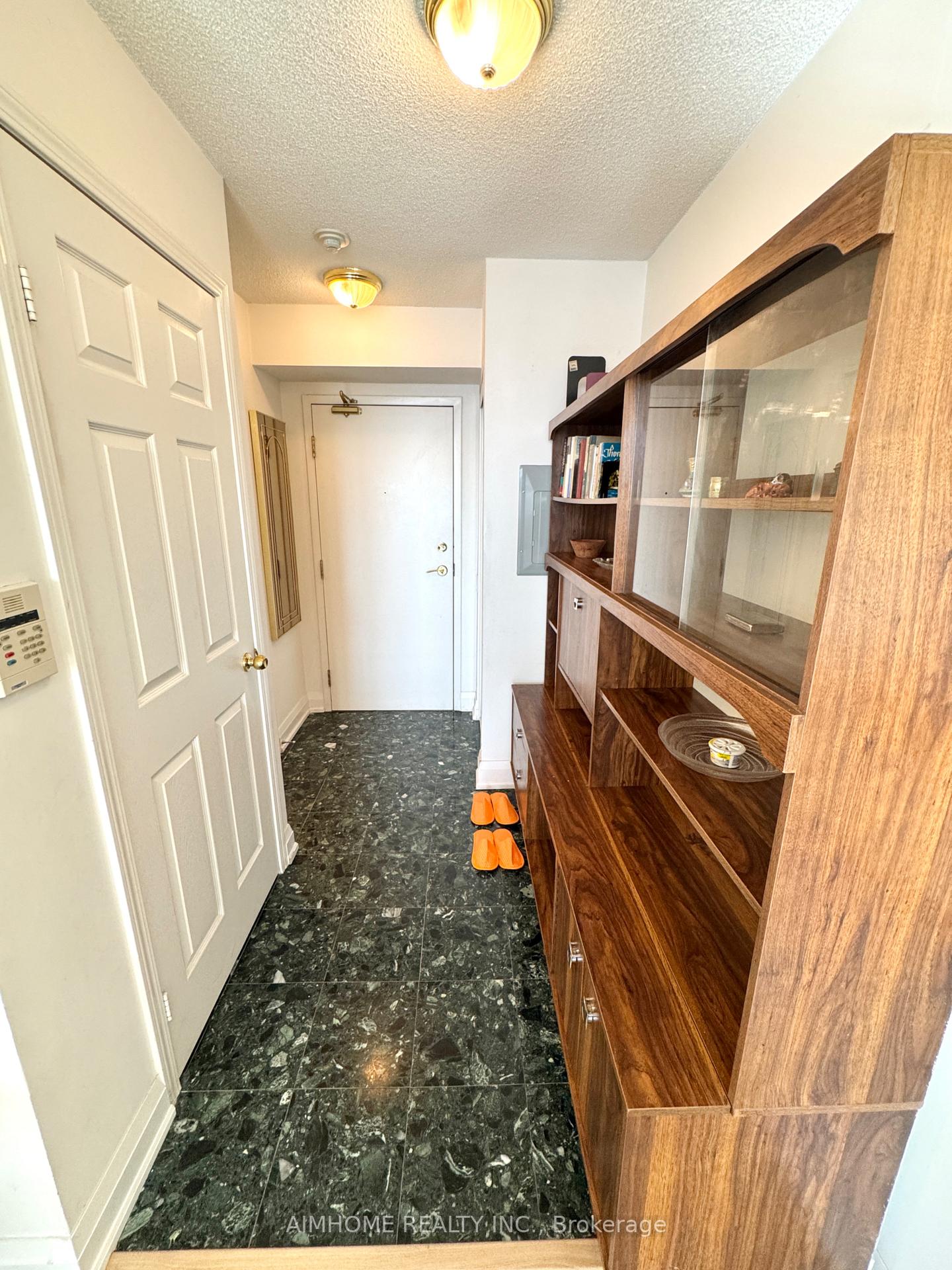 Photo 10 of Unit 2101, 8 Hillcrest Avenue, North York, Willowdale East — HOMEH