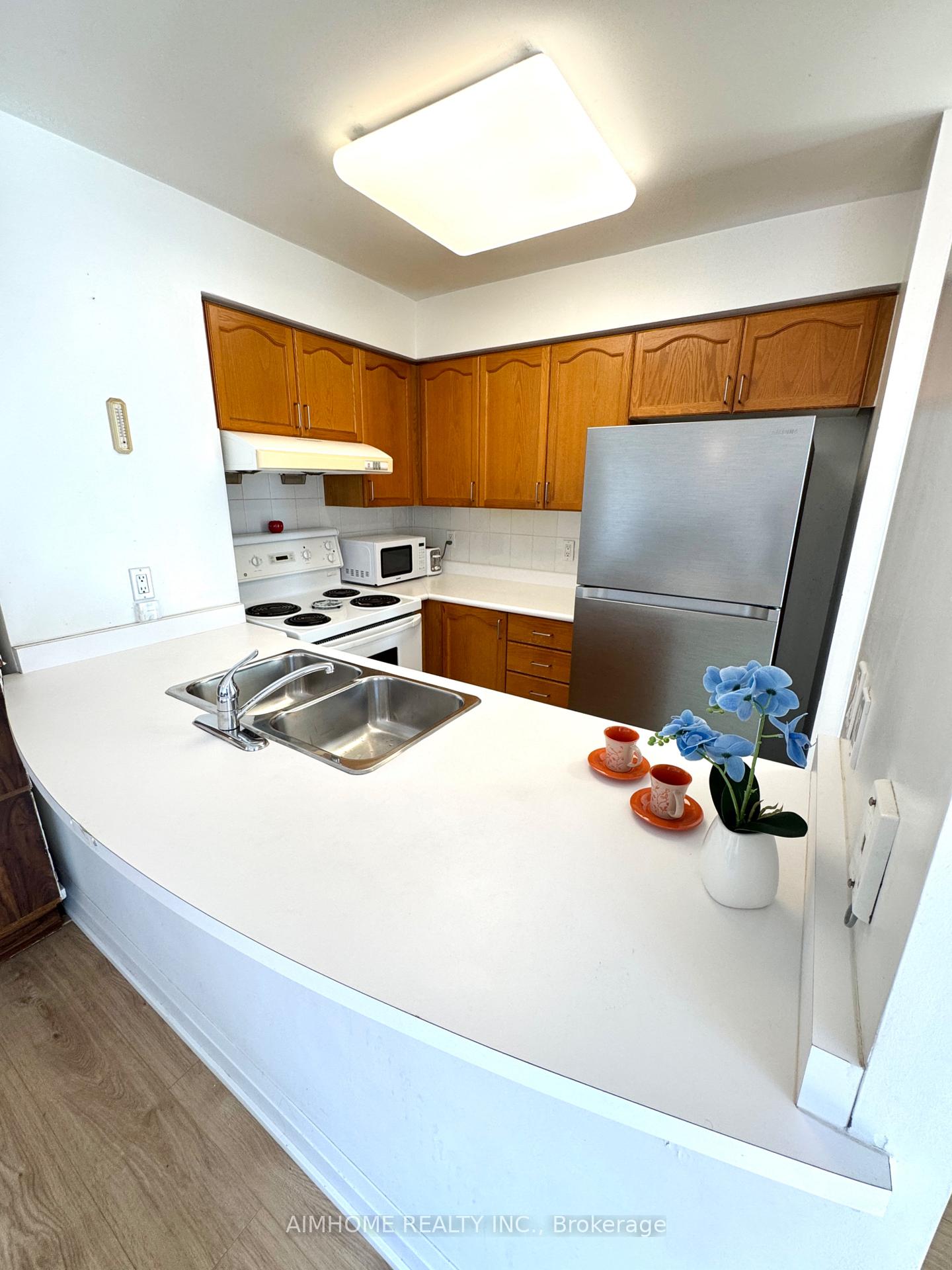 Photo 16 of Unit 2101, 8 Hillcrest Avenue, North York, Willowdale East — HOMEH