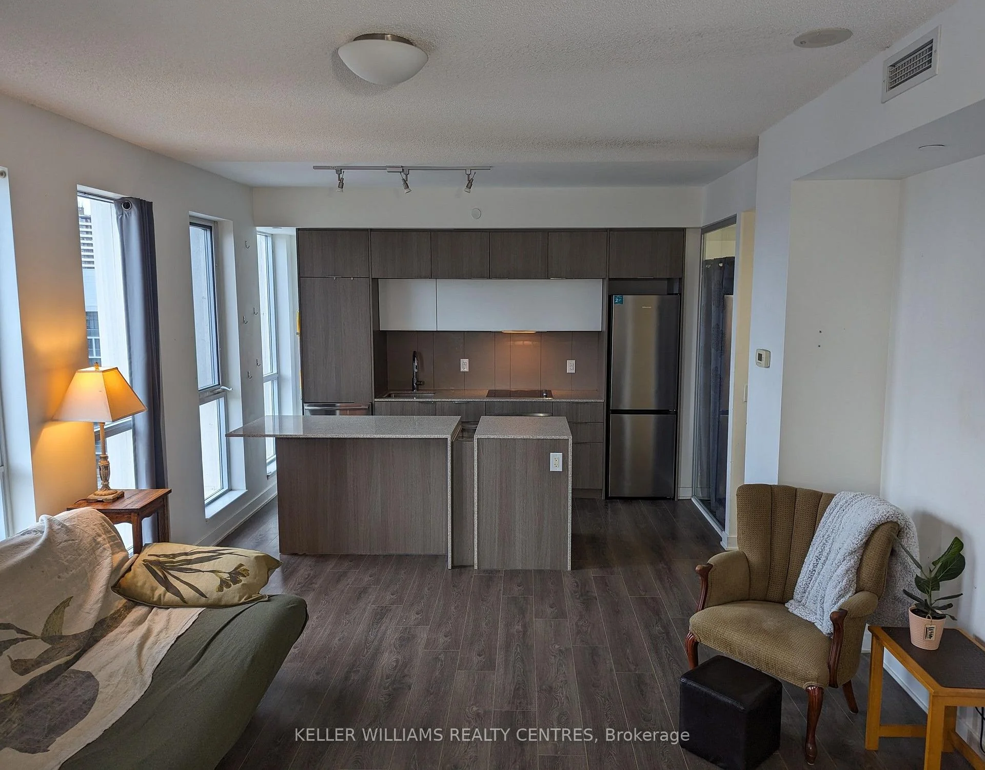 Photo 6 of Unit 1409, 170 Sumach Street, Toronto, Regent Park — HOMEH