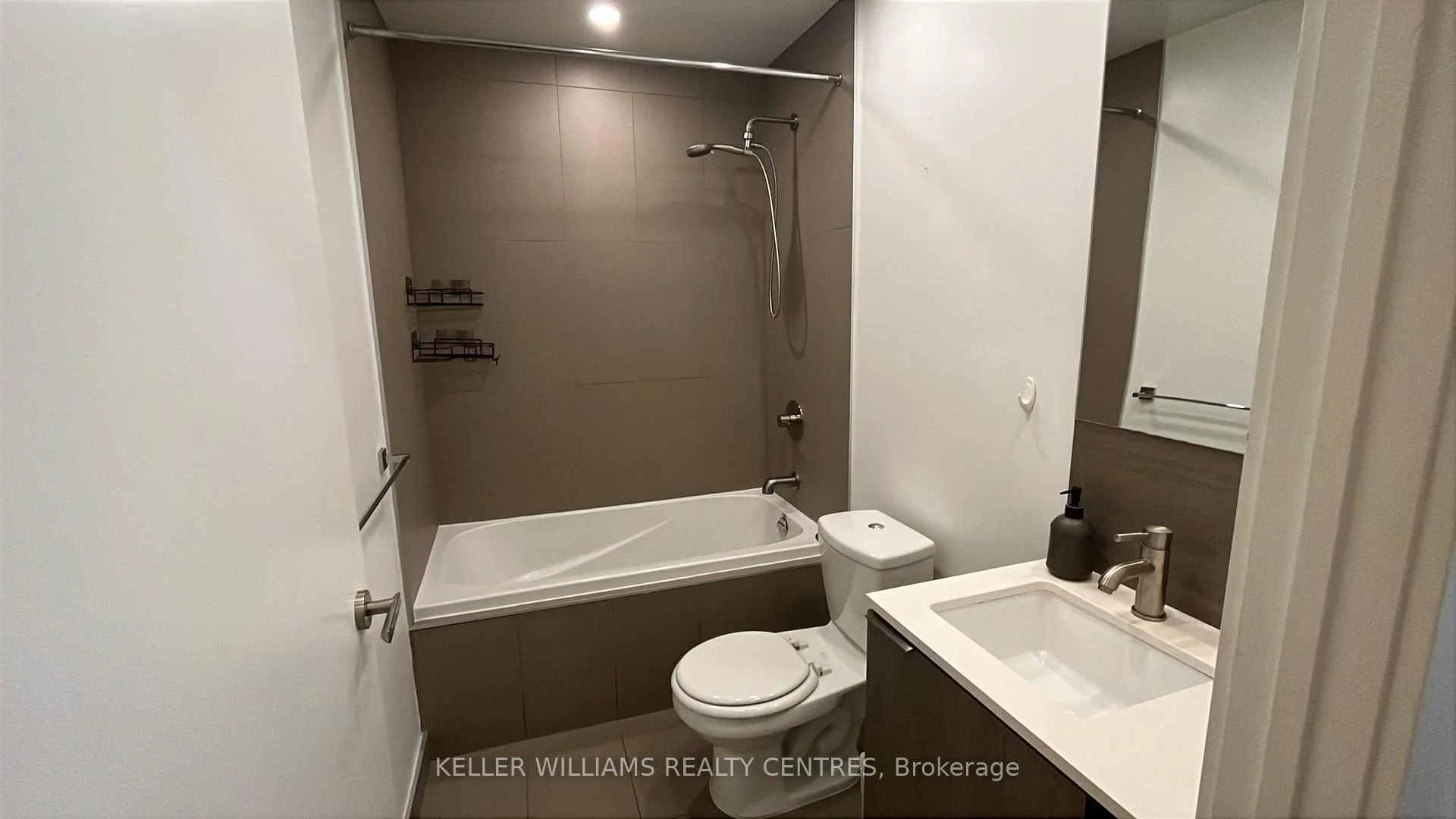 Photo 15 of Unit 1409, 170 Sumach Street, Toronto, Regent Park — HOMEH