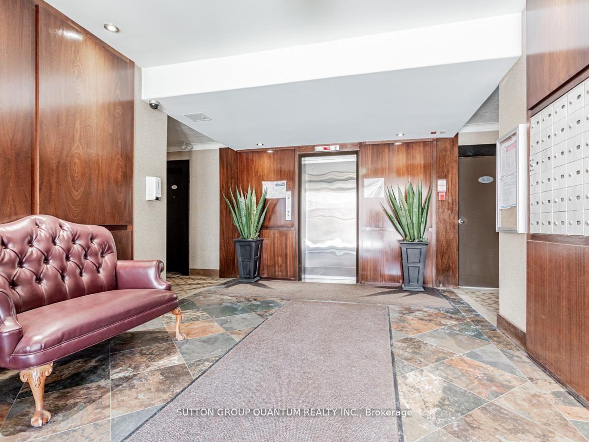 Photo 4 of Unit 218, 2550 Bathurst Street, Toronto, Forest Hill North — HOMEH