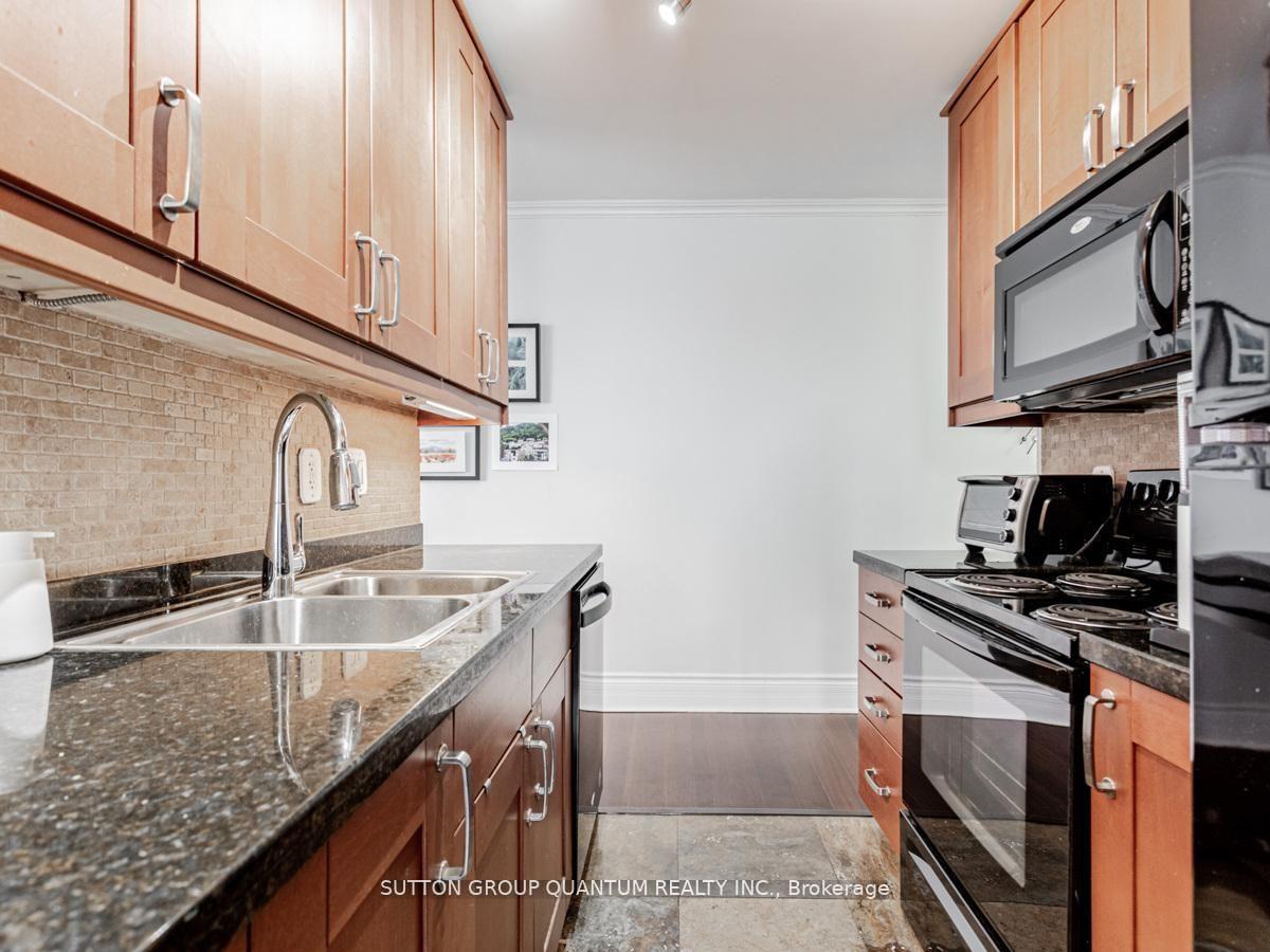 Photo 9 of Unit 218, 2550 Bathurst Street, Toronto, Forest Hill North — HOMEH
