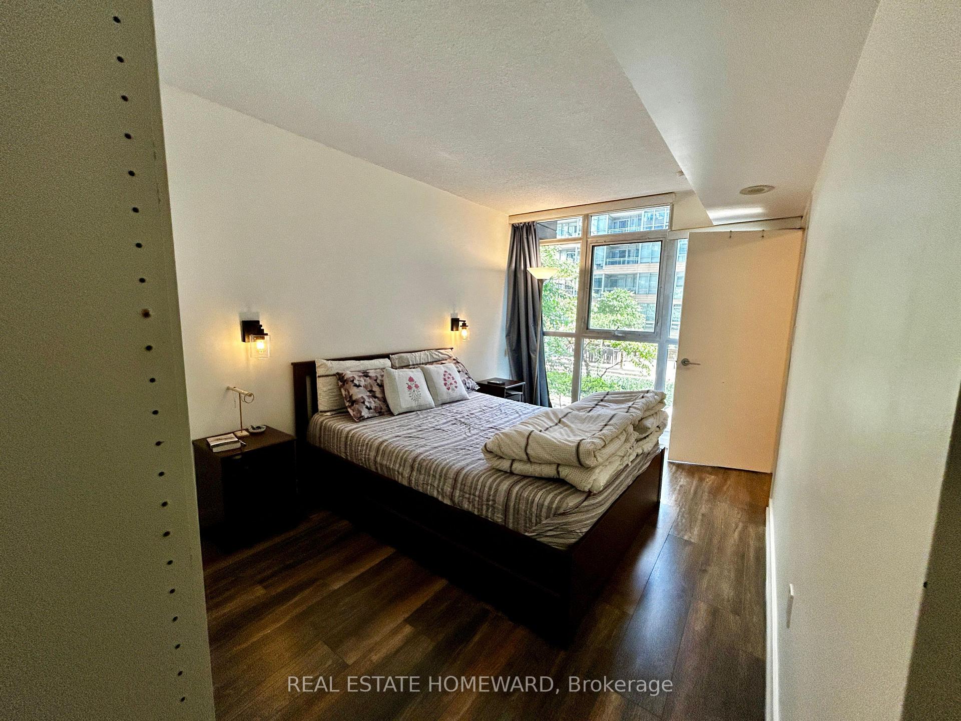 Photo 8 of Unit 331, 15 Iceboat Terrace, Toronto, Waterfront Communities — HOMEH