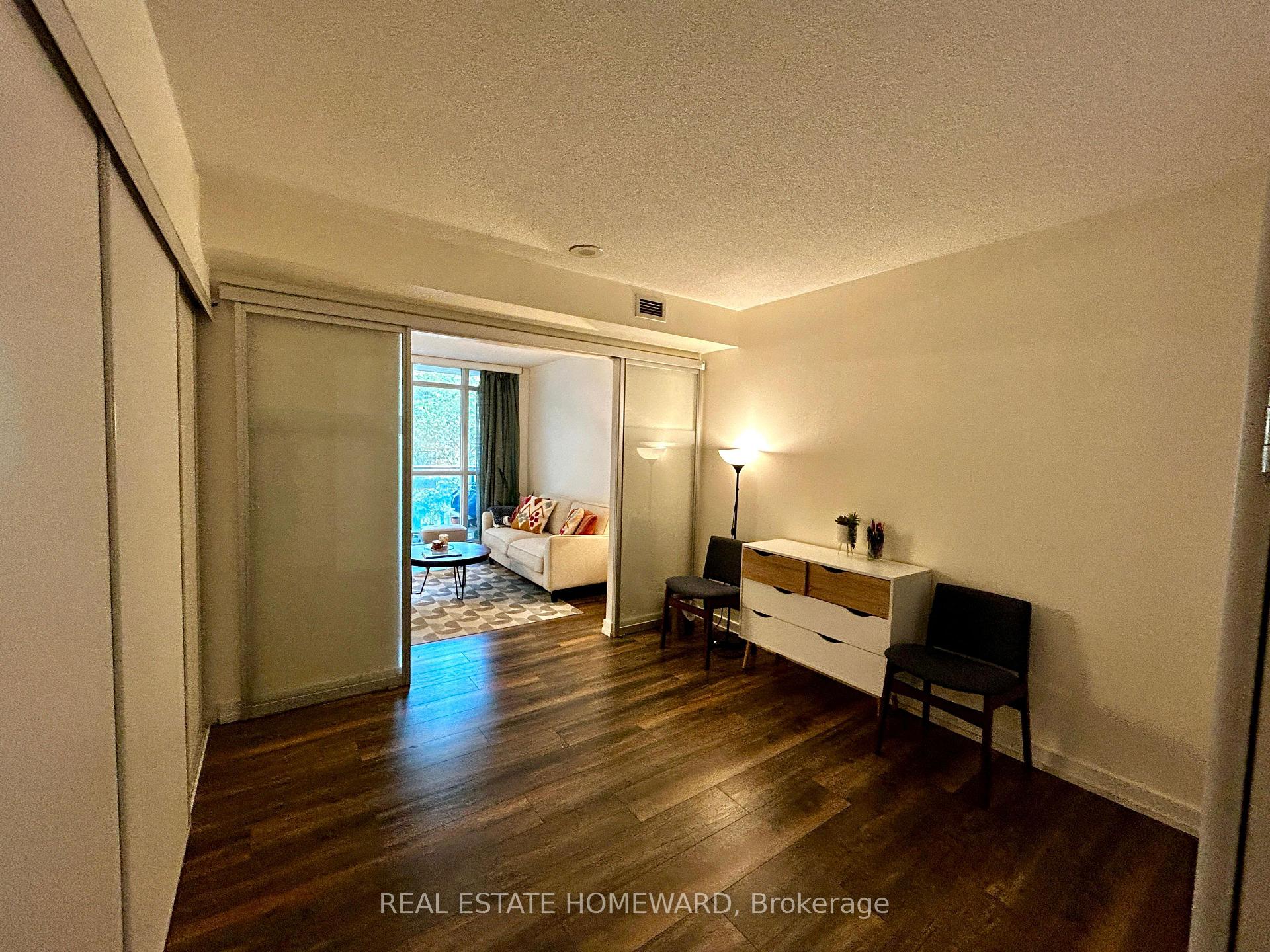 Photo 12 of Unit 331, 15 Iceboat Terrace, Toronto, Waterfront Communities — HOMEH