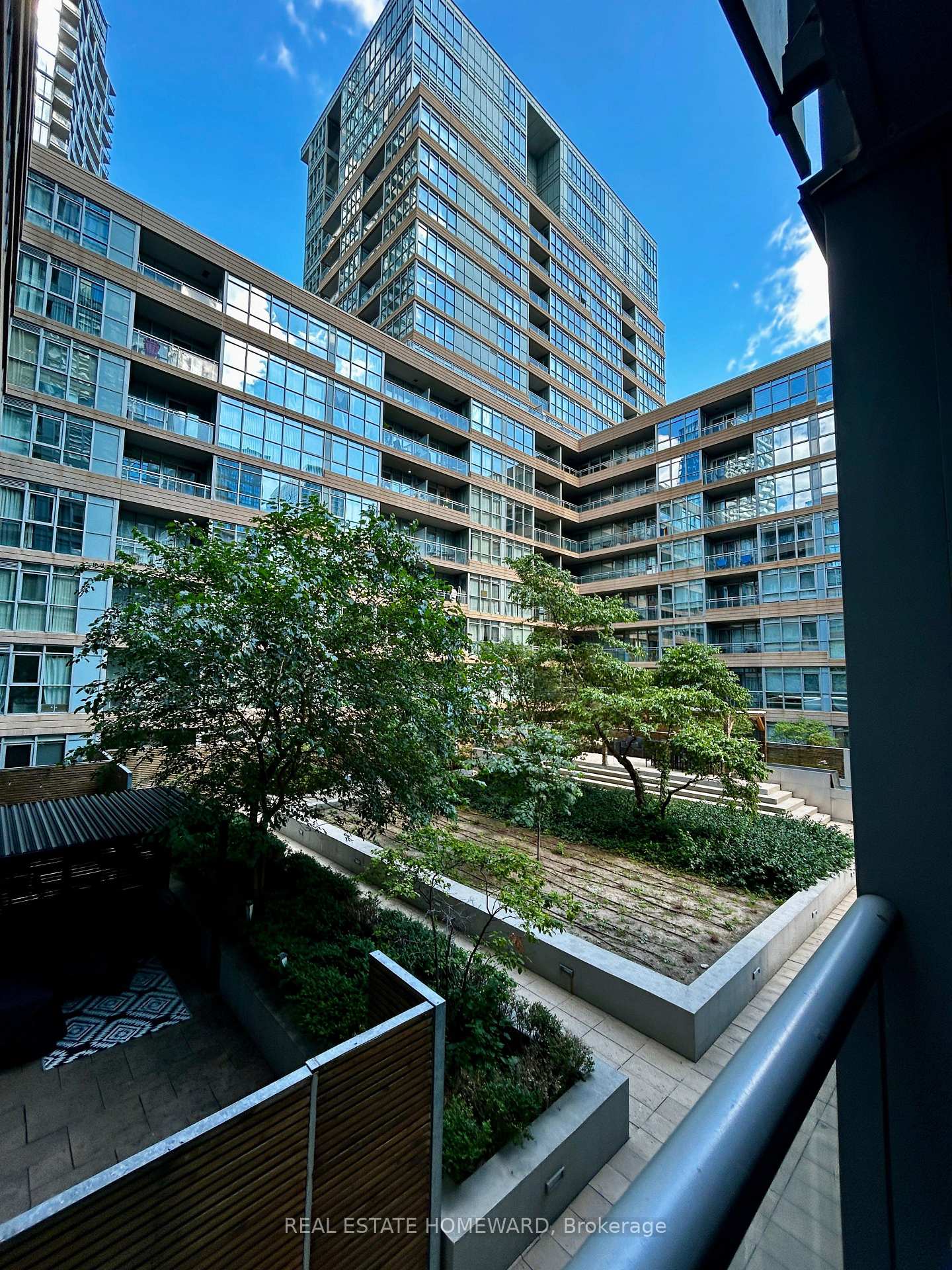 Photo 17 of Unit 331, 15 Iceboat Terrace, Toronto, Waterfront Communities — HOMEH