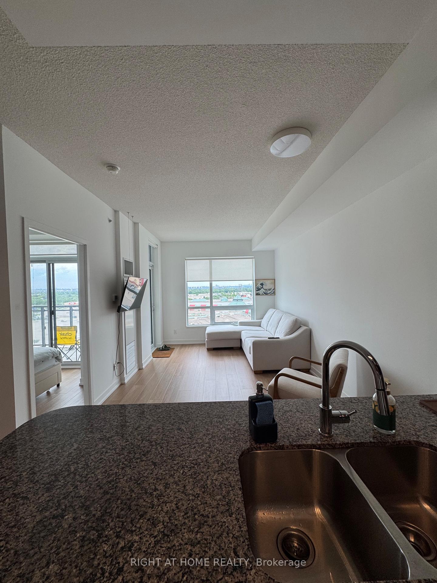 Photo 4 of Unit 1110, 840 Queens Plate Drive, Etobicoke, West Humber-Clairville — HOMEH
