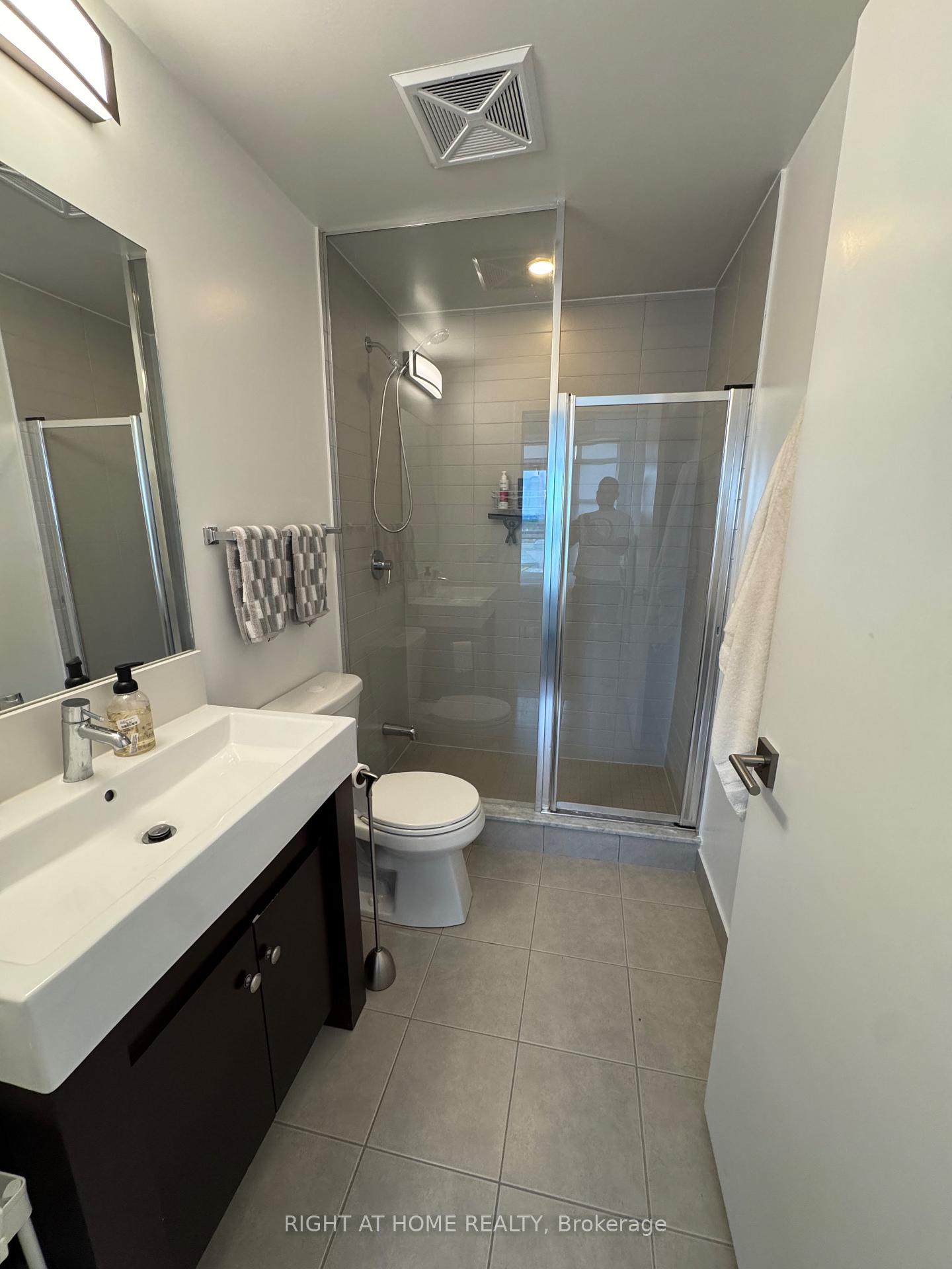 Photo 8 of Unit 1110, 840 Queens Plate Drive, Etobicoke, West Humber-Clairville — HOMEH