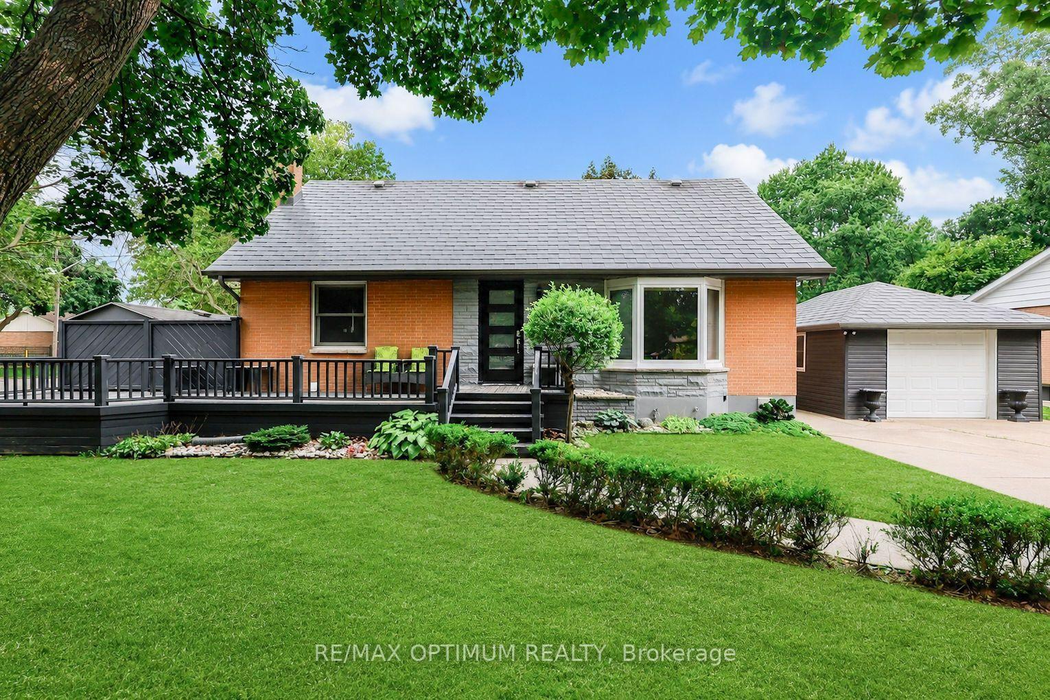 Photo 1 of 25 Buckingham Road, Sarnia — HOMEH
