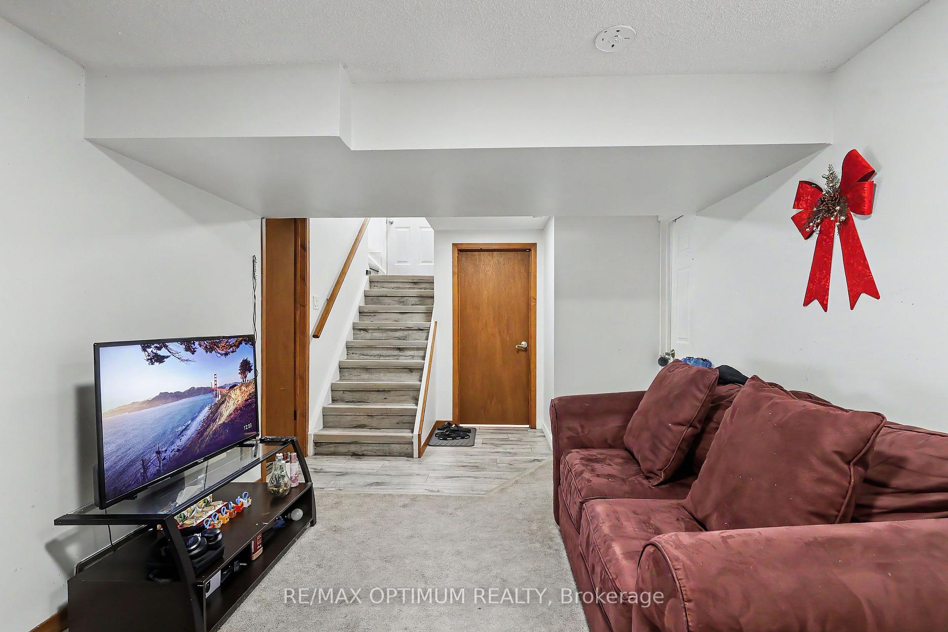 Photo 30 of 25 Buckingham Road, Sarnia — HOMEH