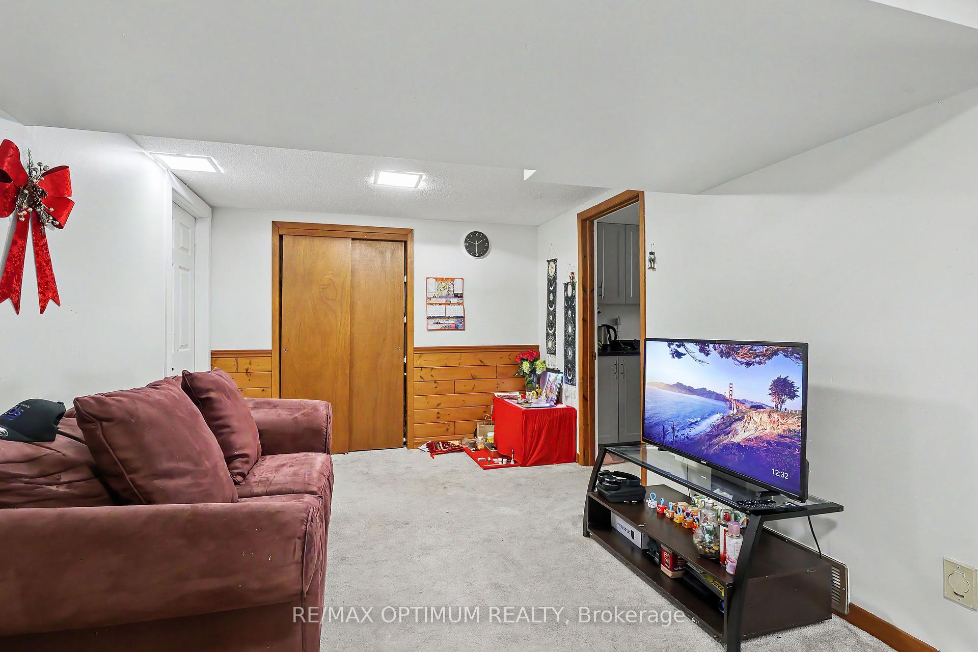 Photo 31 of 25 Buckingham Road, Sarnia — HOMEH
