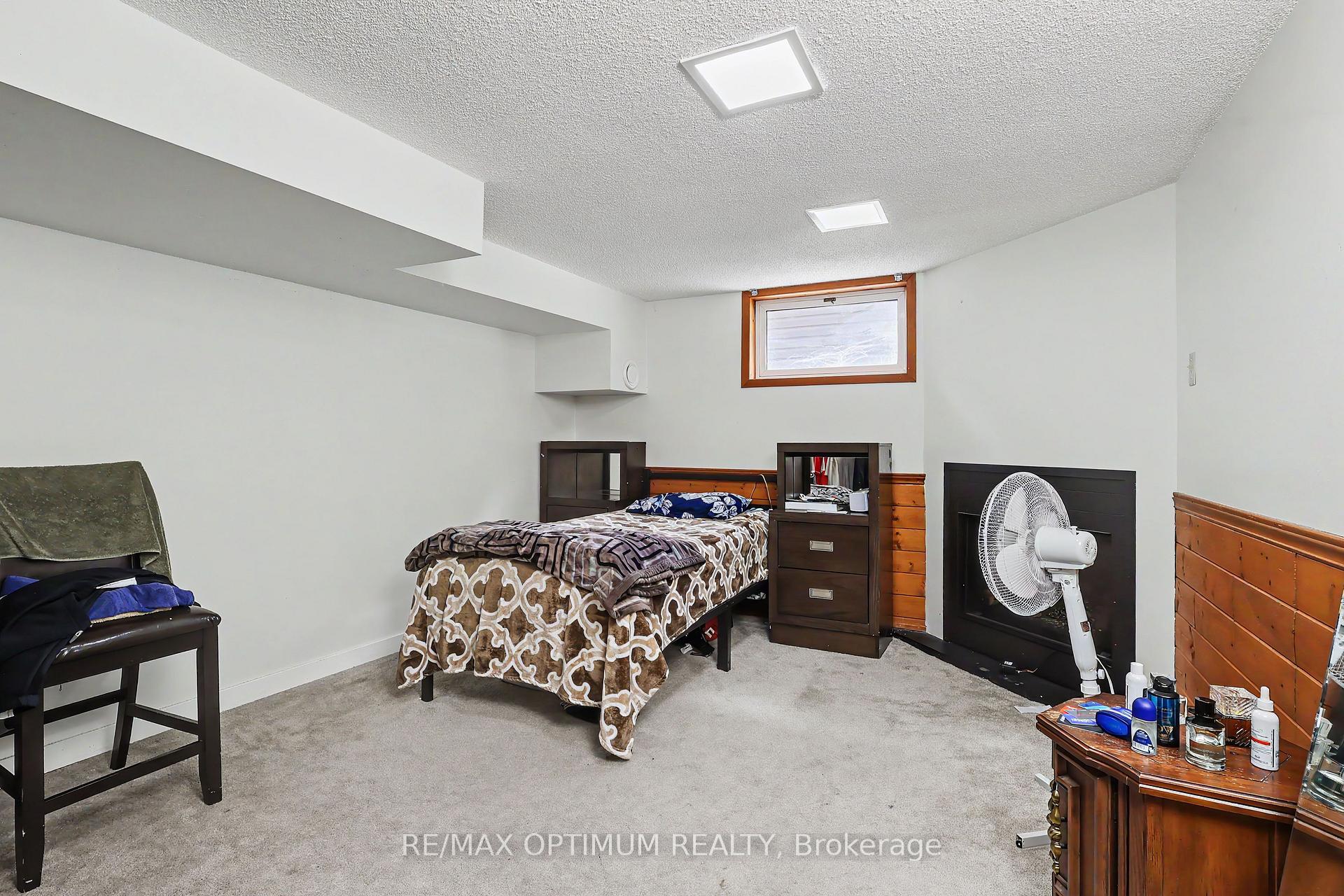 Photo 36 of 25 Buckingham Road, Sarnia — HOMEH