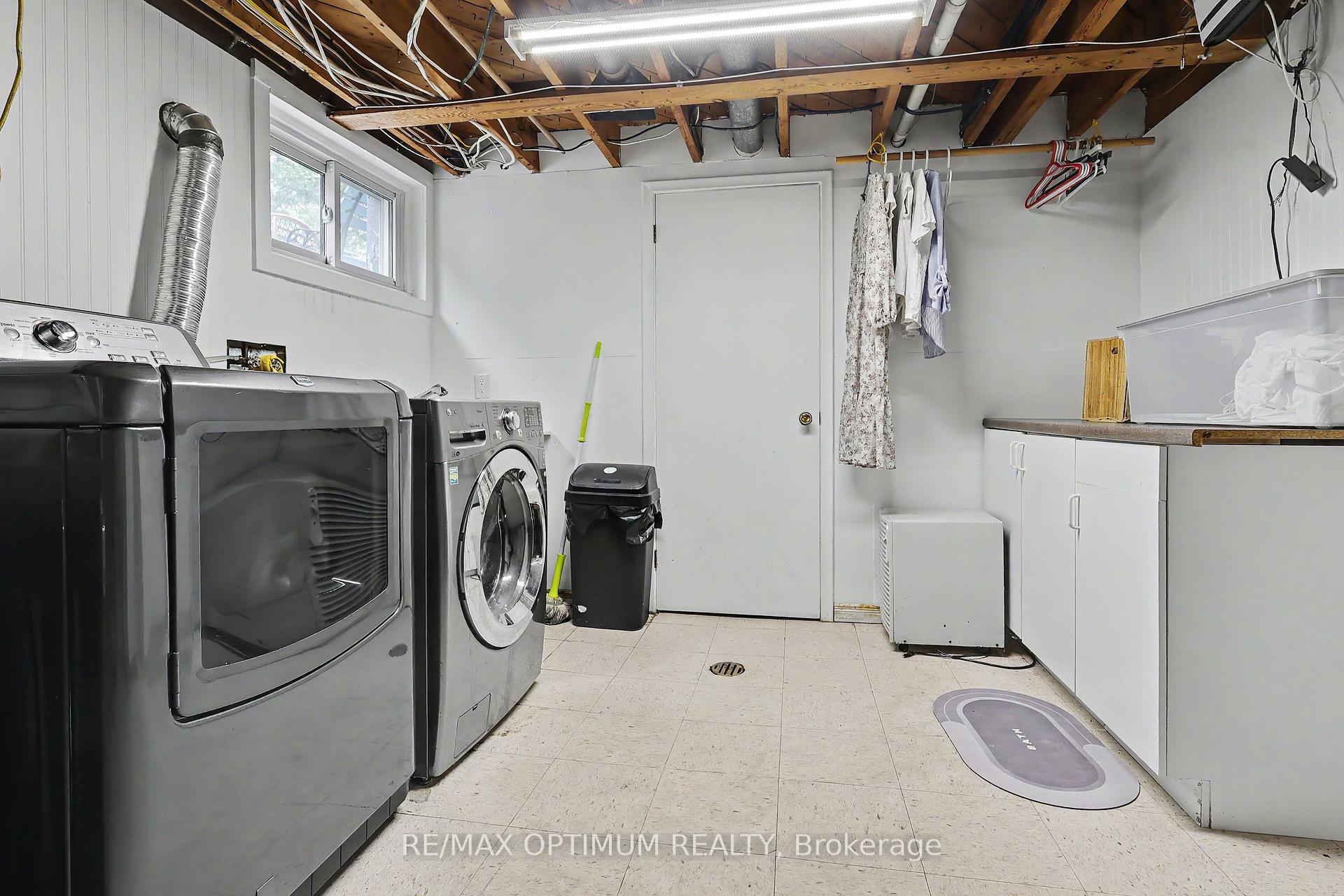 Photo 37 of 25 Buckingham Road, Sarnia — HOMEH