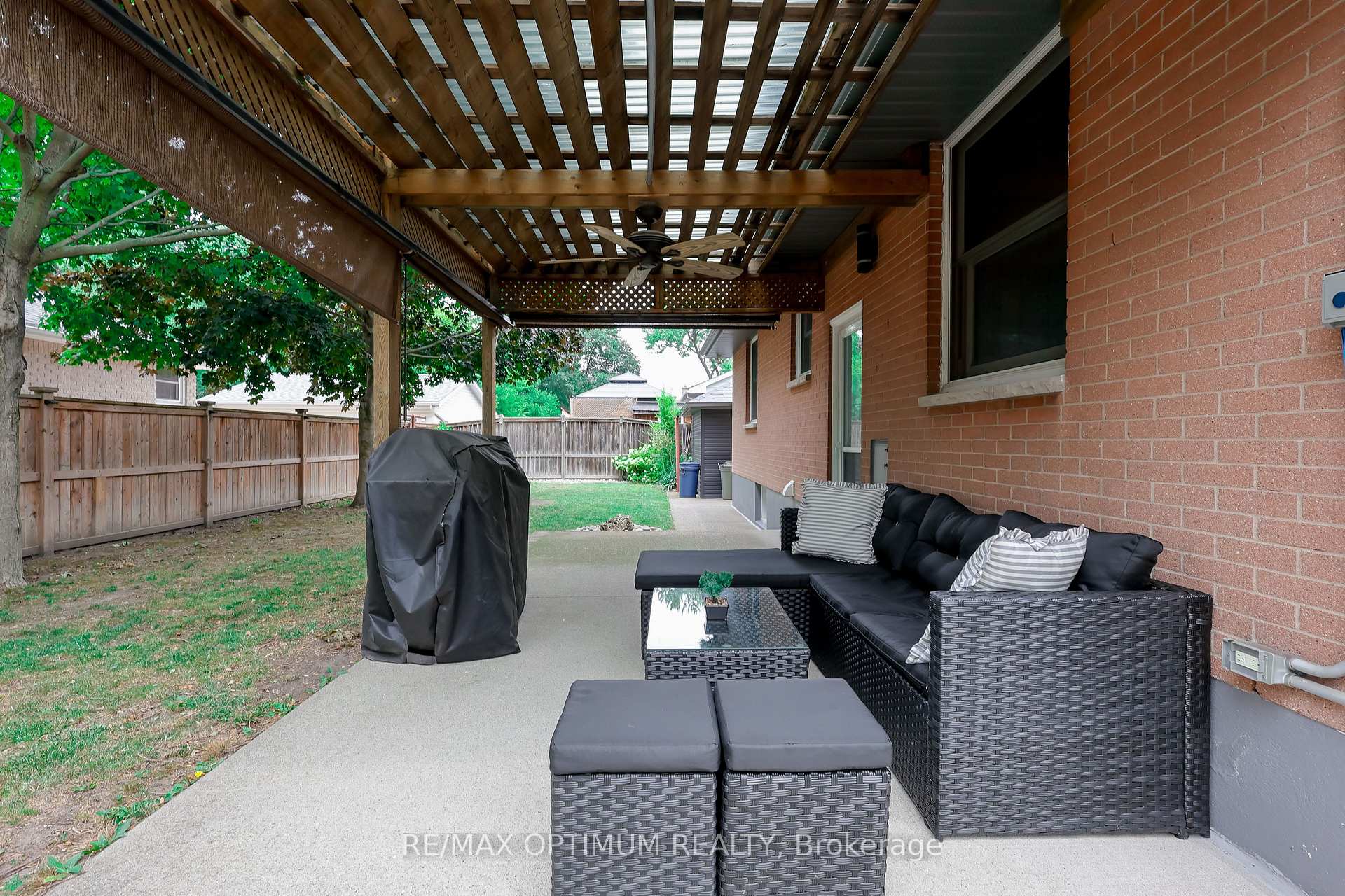 Photo 40 of 25 Buckingham Road, Sarnia — HOMEH