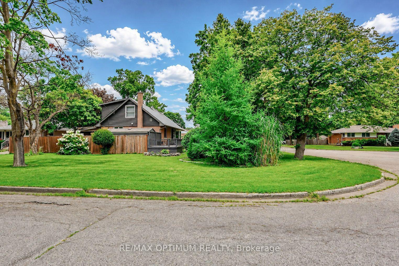 Photo 43 of 25 Buckingham Road, Sarnia — HOMEH