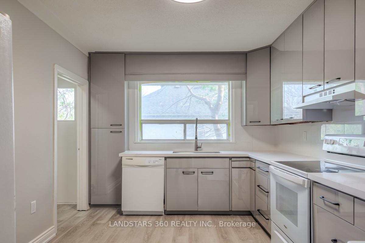 Photo 11 of 127 Galloway Road, Scarborough, West Hill — HOMEH