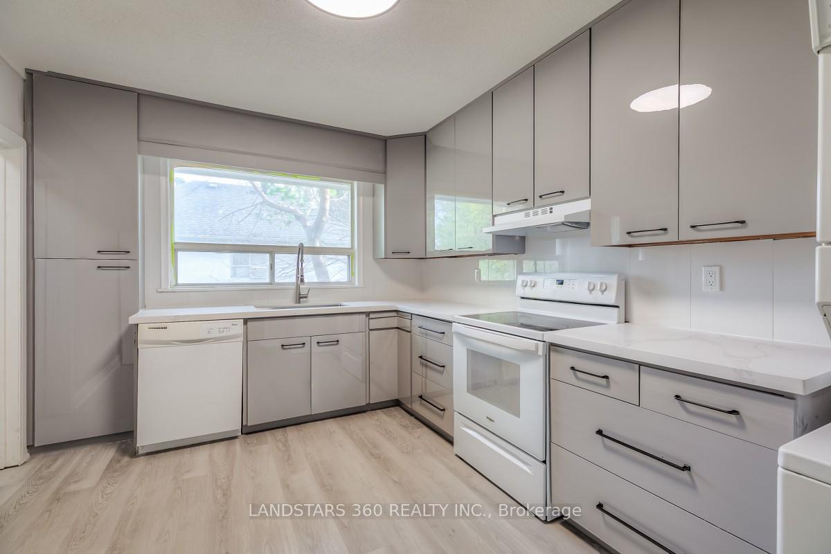 Photo 12 of 127 Galloway Road, Scarborough, West Hill — HOMEH