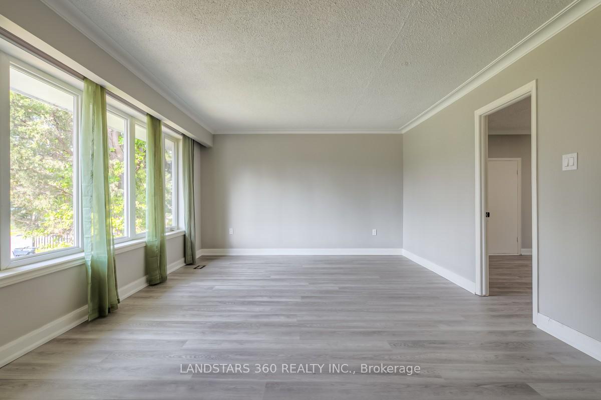 Photo 17 of 127 Galloway Road, Scarborough, West Hill — HOMEH