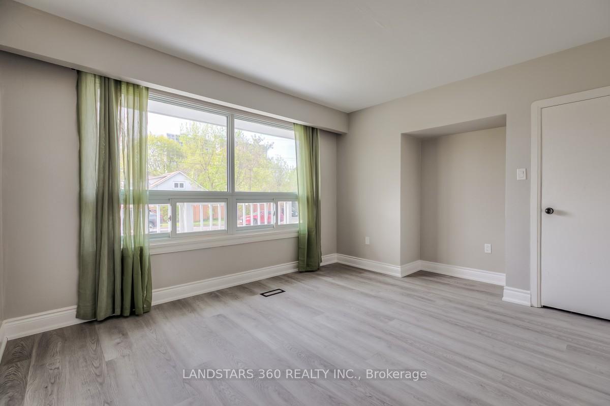Photo 18 of 127 Galloway Road, Scarborough, West Hill — HOMEH