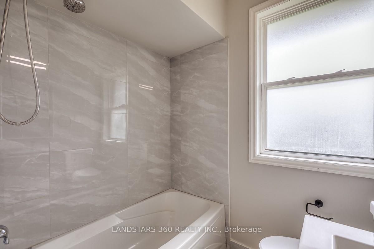 Photo 21 of 127 Galloway Road, Scarborough, West Hill — HOMEH