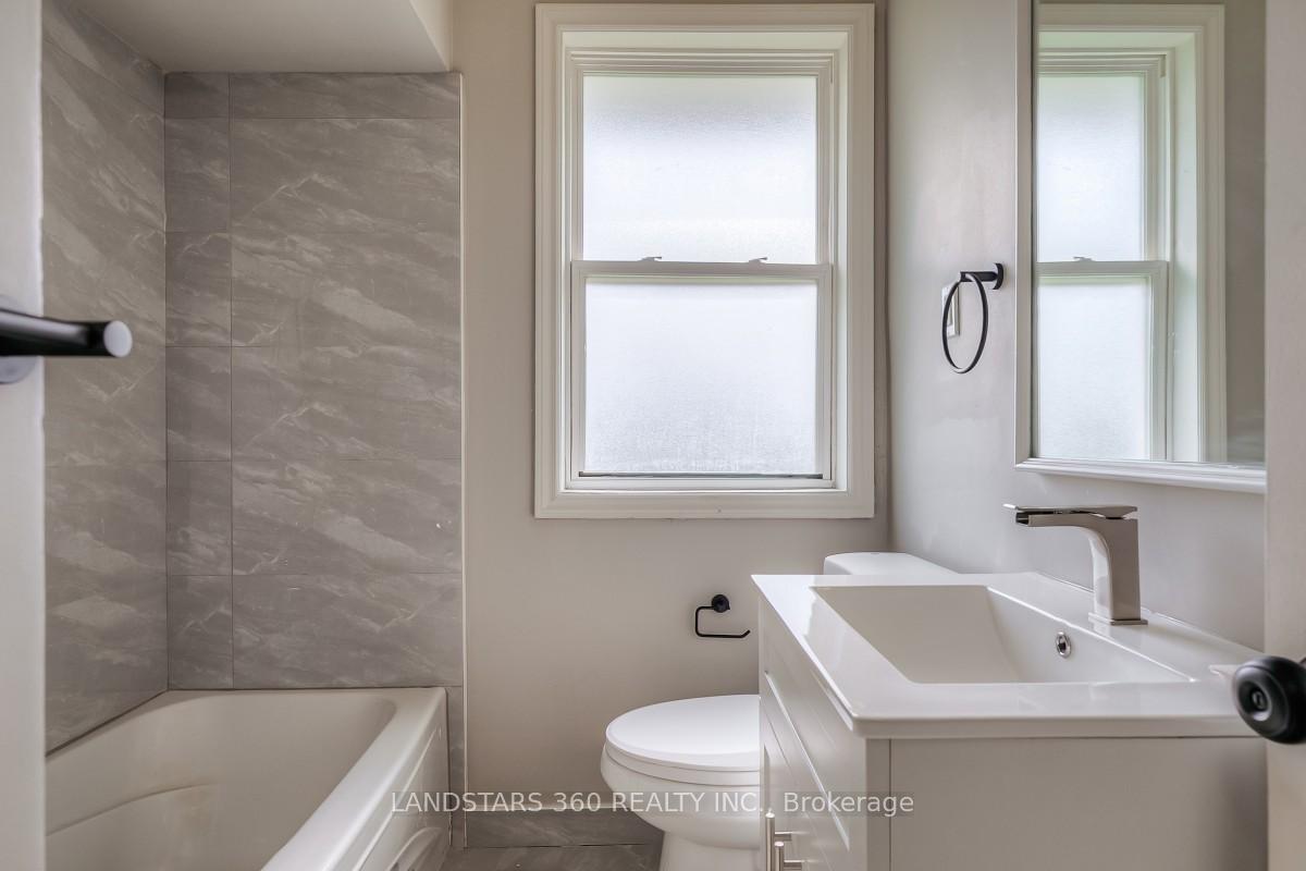 Photo 22 of 127 Galloway Road, Scarborough, West Hill — HOMEH
