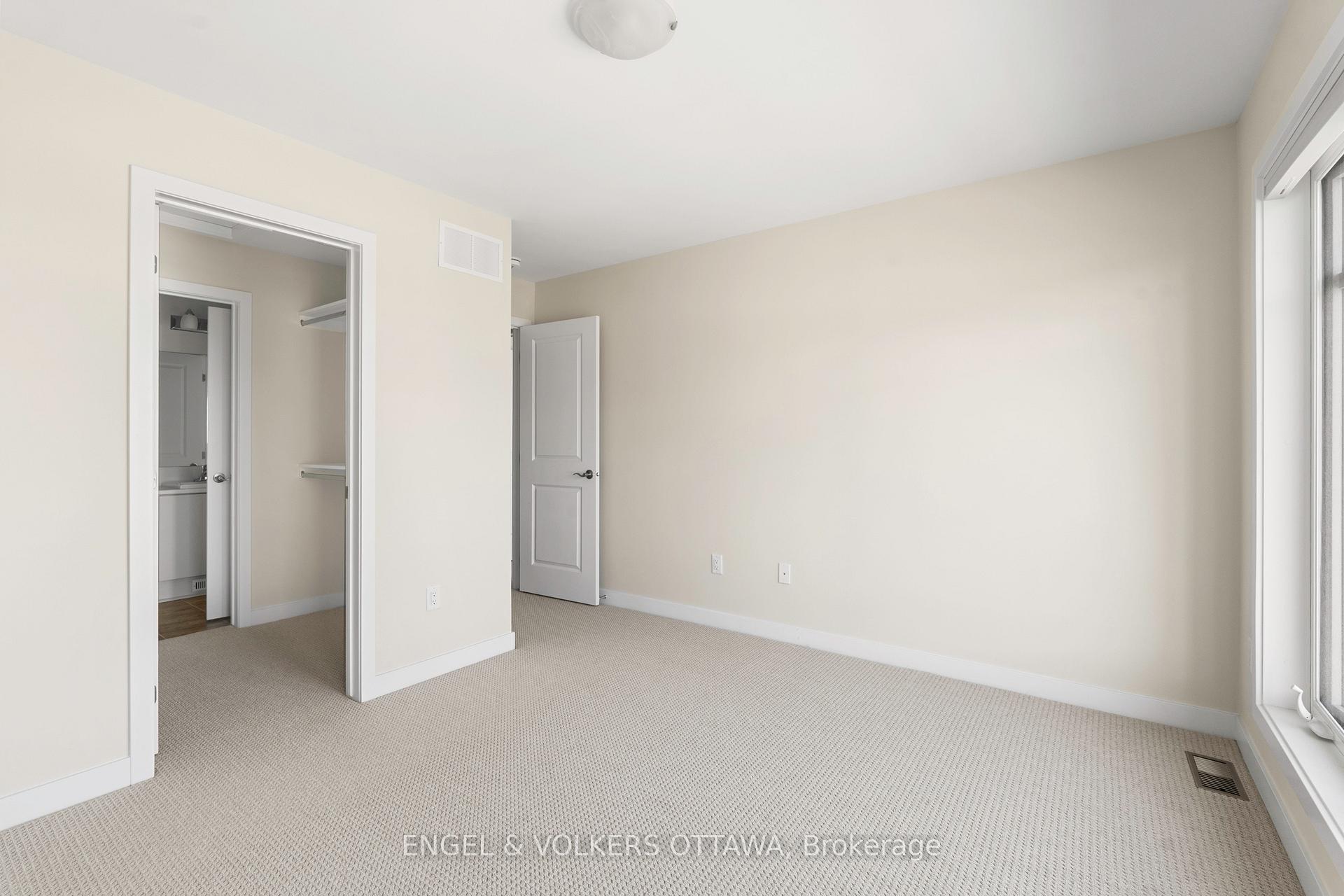 Photo 24 of 631 Corporal Private, Ottawa, Blossom Park/Kemp Park/Findlay Creek — HOMEH