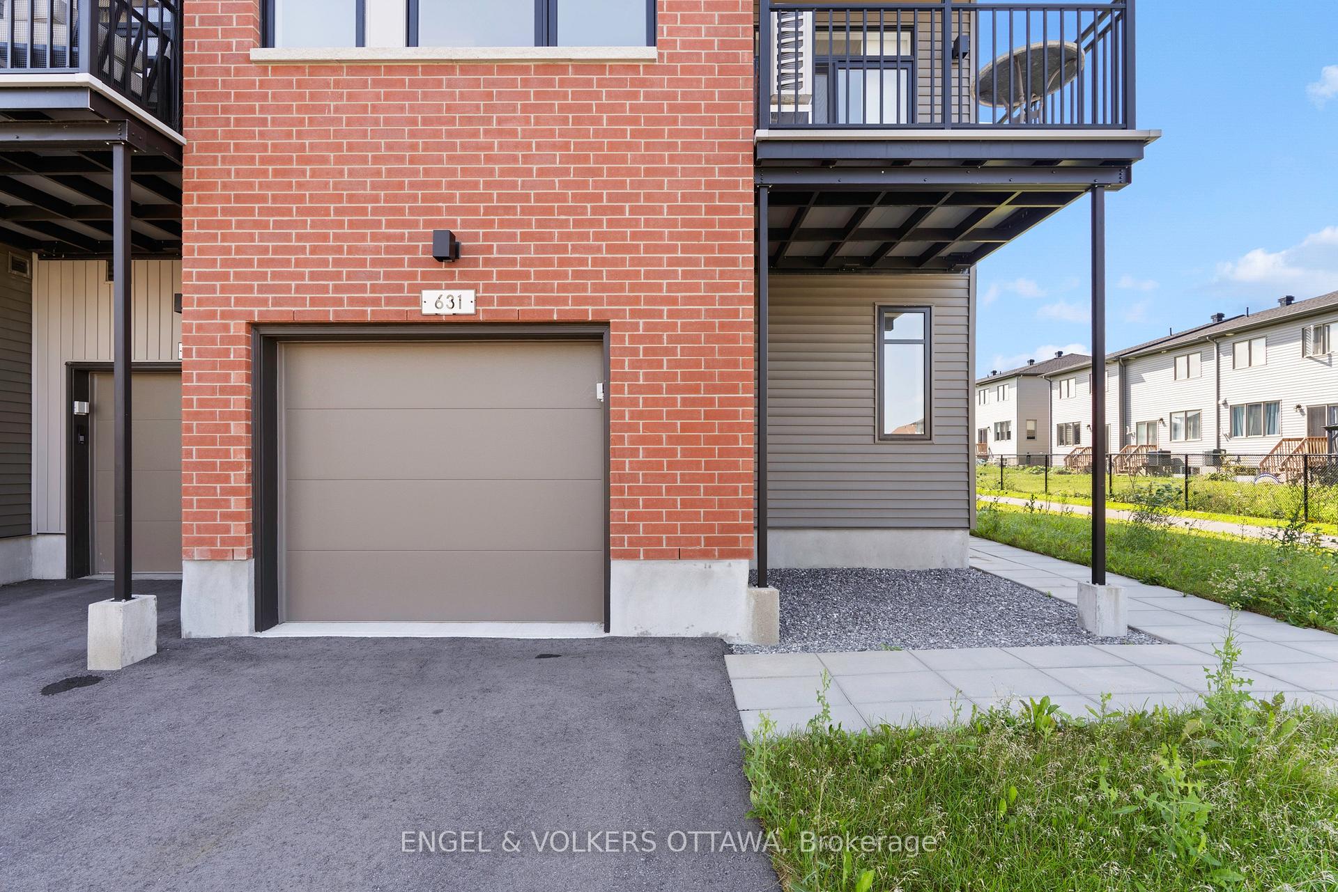 Photo 30 of 631 Corporal Private, Ottawa, Blossom Park/Kemp Park/Findlay Creek — HOMEH