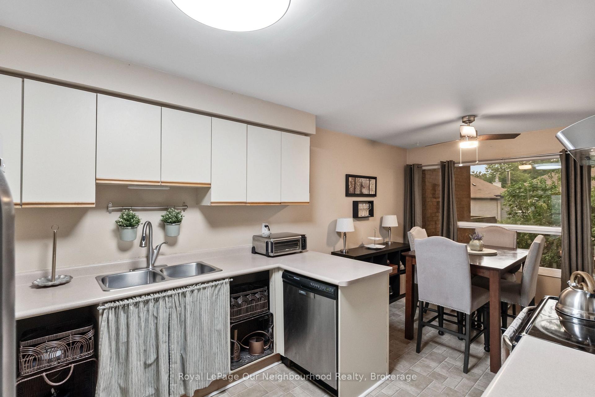 Photo 16 of 23 Woodward Drive, Whitby, Pringle Creek — HOMEH
