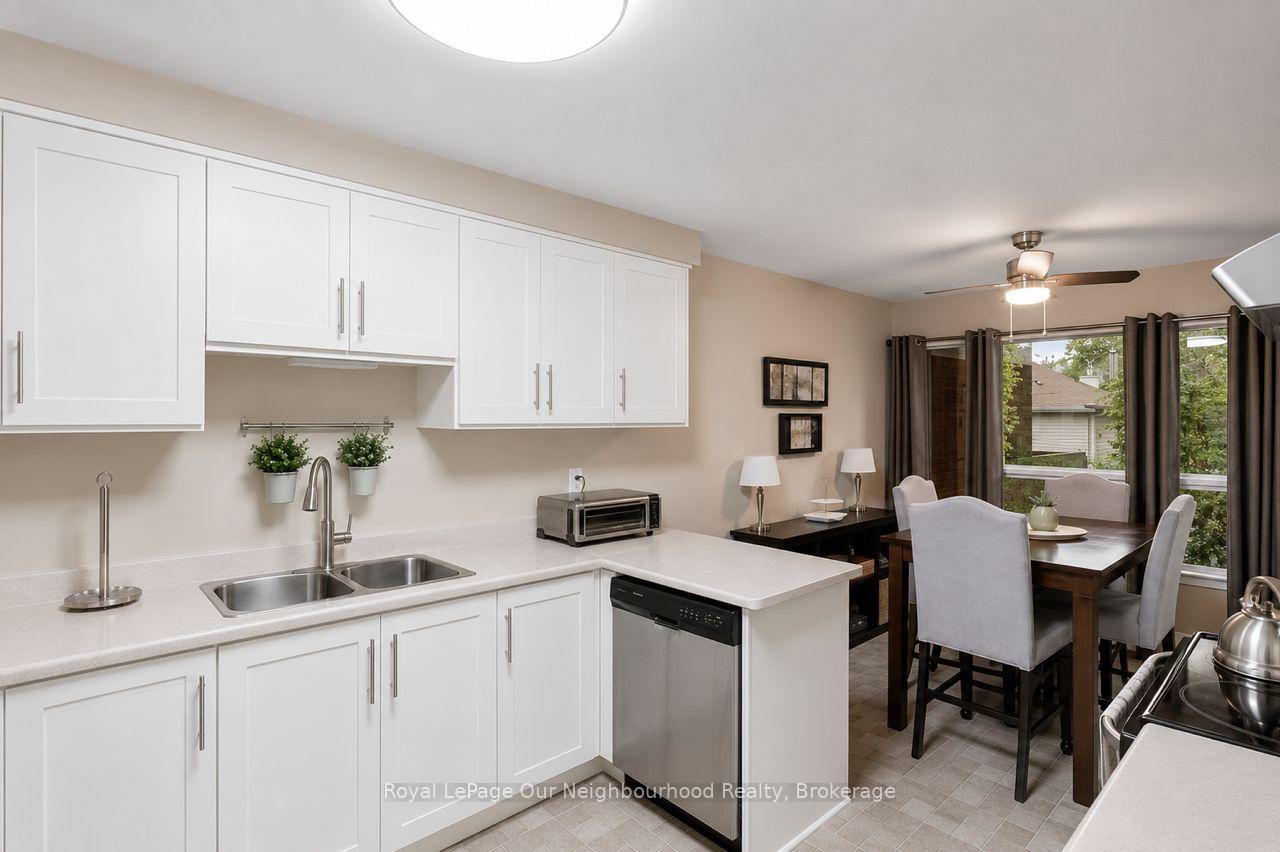 Photo 18 of 23 Woodward Drive, Whitby, Pringle Creek — HOMEH