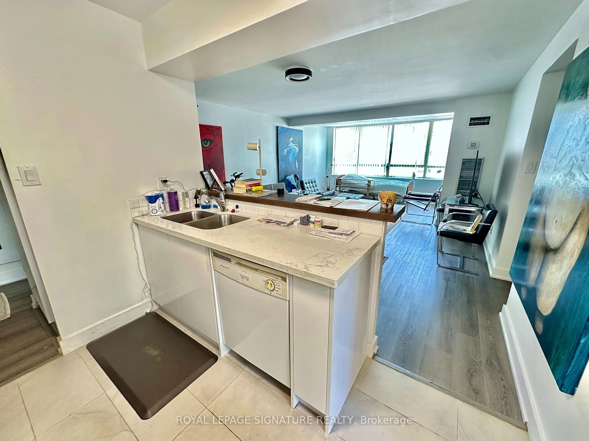 Photo 7 of Unit 419, 633 Bay Street, Toronto, Bay Street Corridor — HOMEH