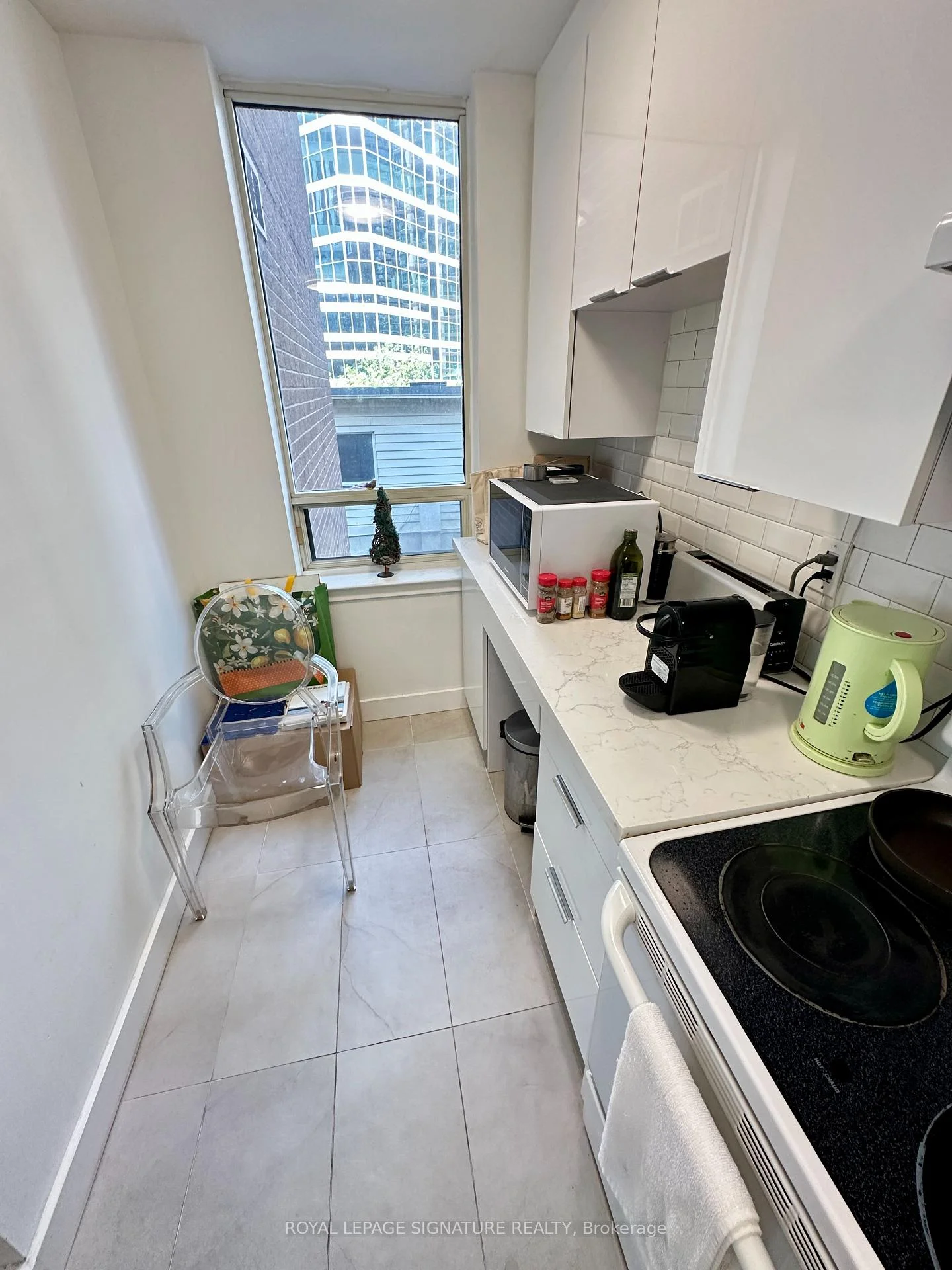 Photo 10 of Unit 419, 633 Bay Street, Toronto, Bay Street Corridor — HOMEH