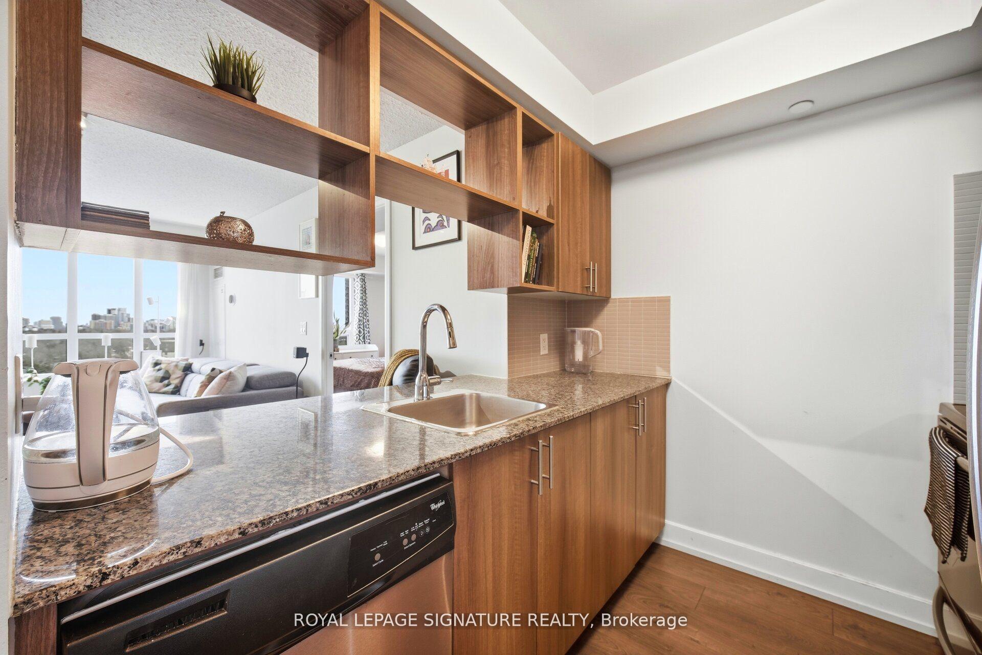 Photo 11 of Unit 926, 2 Eva Road E, Etobicoke, Etobicoke West Mall — HOMEH