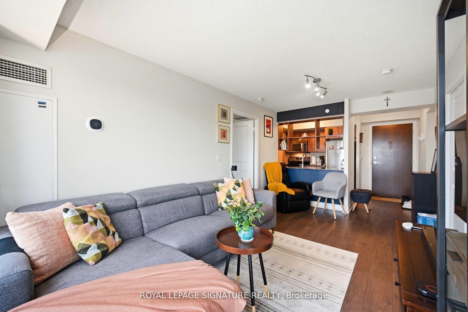 Photo 14 of Unit 926, 2 Eva Road E, Etobicoke, Etobicoke West Mall — HOMEH