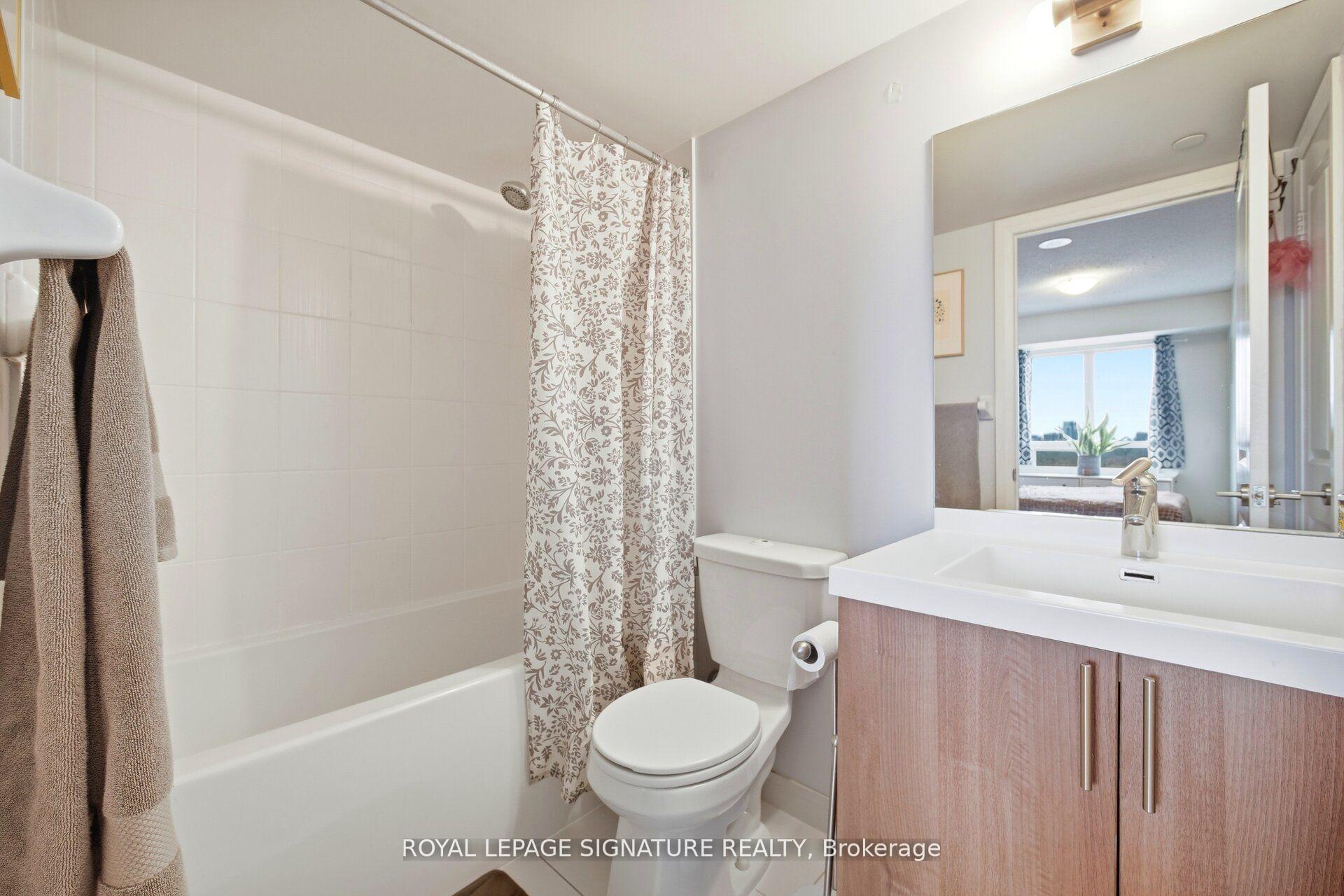 Photo 17 of Unit 926, 2 Eva Road E, Etobicoke, Etobicoke West Mall — HOMEH