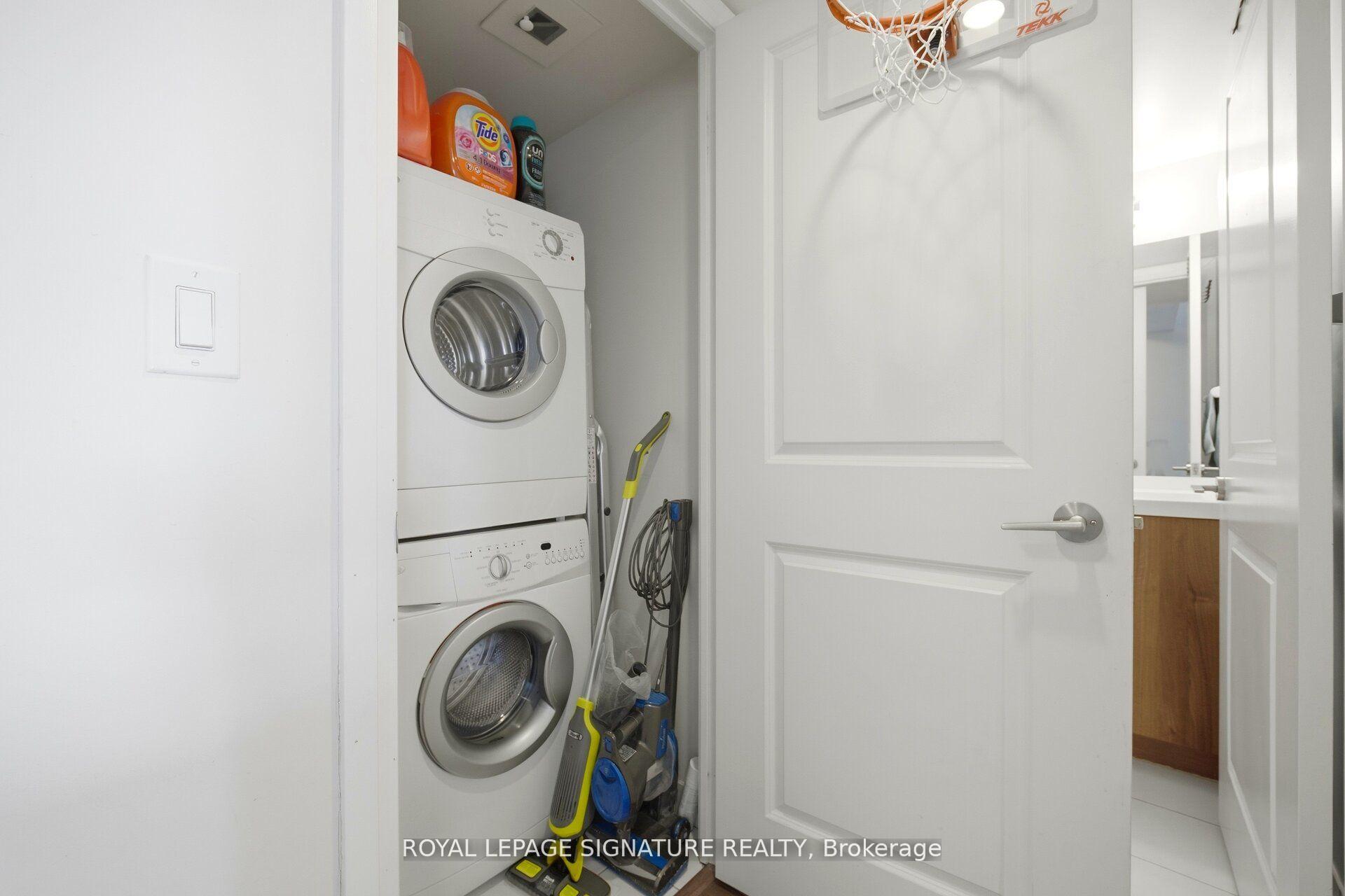 Photo 21 of Unit 926, 2 Eva Road E, Etobicoke, Etobicoke West Mall — HOMEH