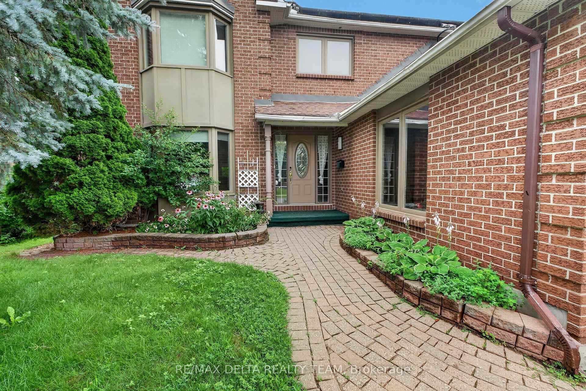 Photo 2 of 13 Sherk Crescent, Ottawa, Kanata - Kanata Lakes/Heritage Hills — HOMEH