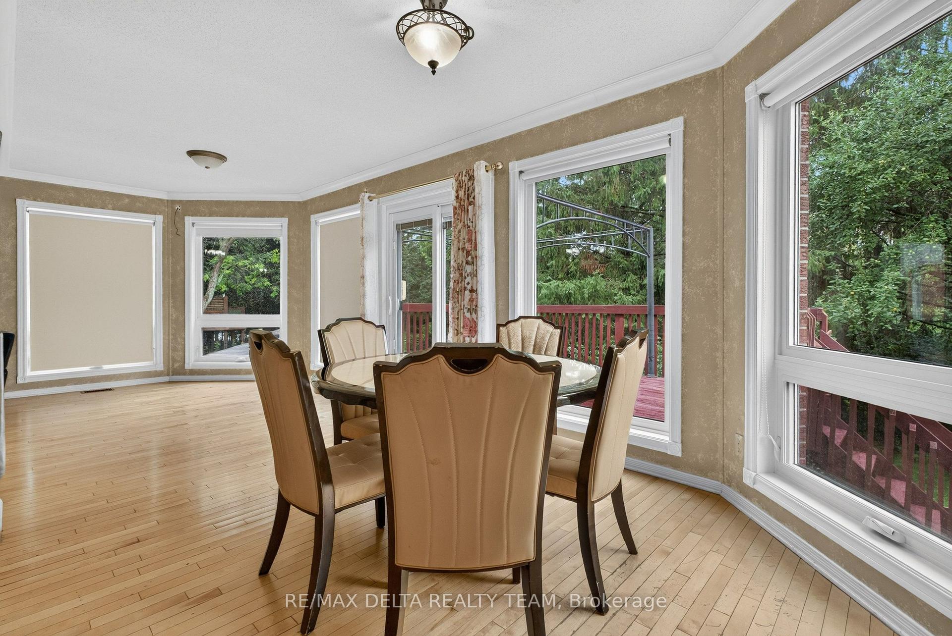 Photo 10 of 13 Sherk Crescent, Ottawa, Kanata - Kanata Lakes/Heritage Hills — HOMEH