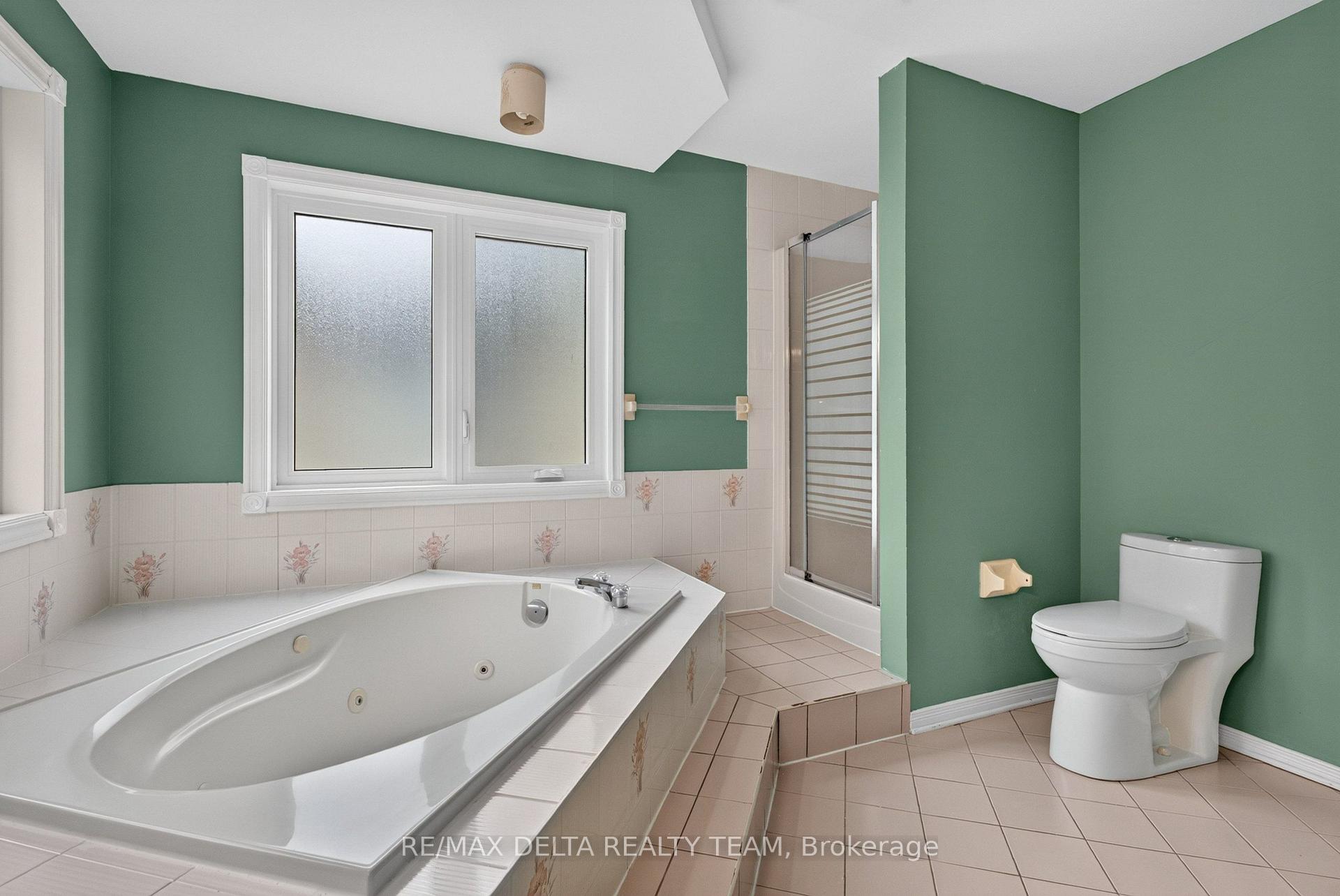 Photo 24 of 13 Sherk Crescent, Ottawa, Kanata - Kanata Lakes/Heritage Hills — HOMEH